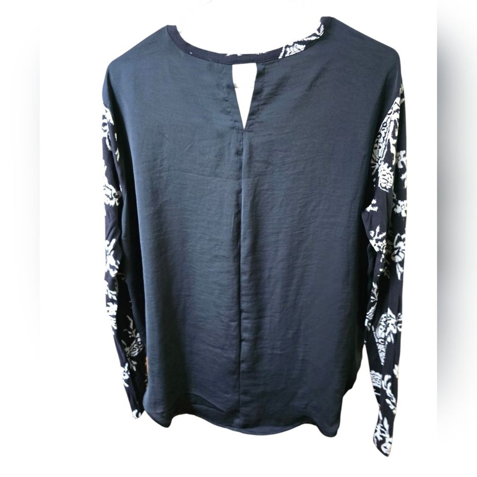 Old Navy Black and White Patterned Women’s Top