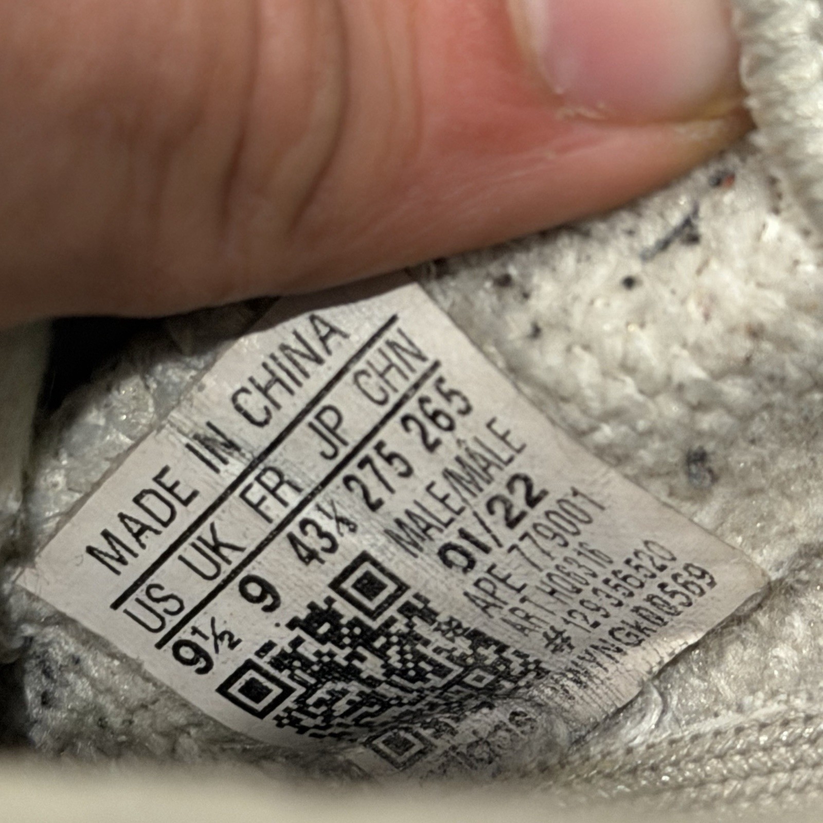 Adidas Yeezy Boost 350 V2 Low Bone Size 9.5 HQ6316 *STAINS HOLE FLAWS*