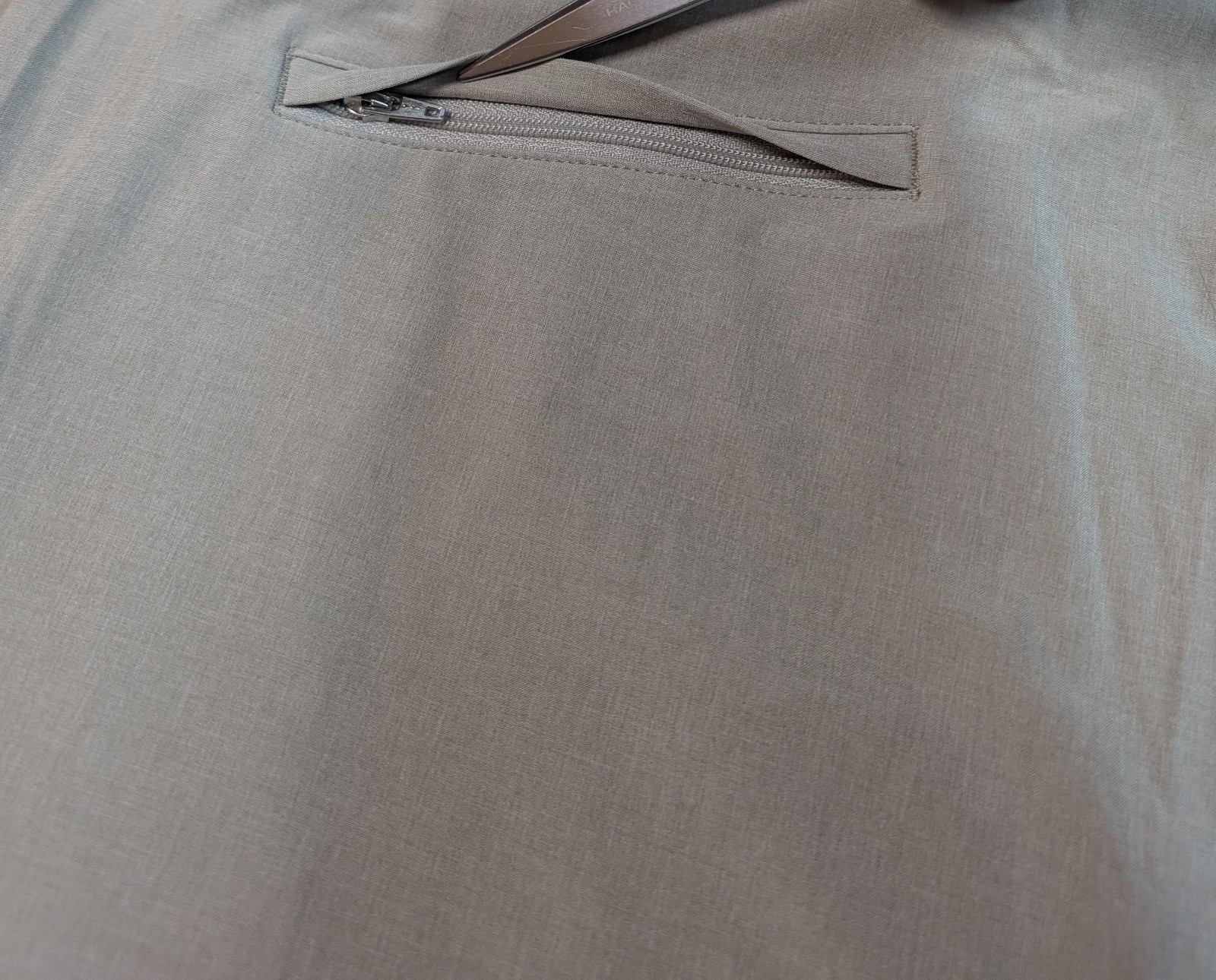 Peter Millar Shorts Mens Grey 40×10 Crown Sport Shackleford Performance Golf