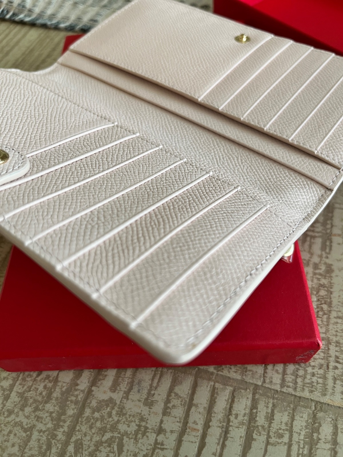 FERRAGAMO Gancini Continental Wallet Leather Italy $630 New In Box Ballet Pink