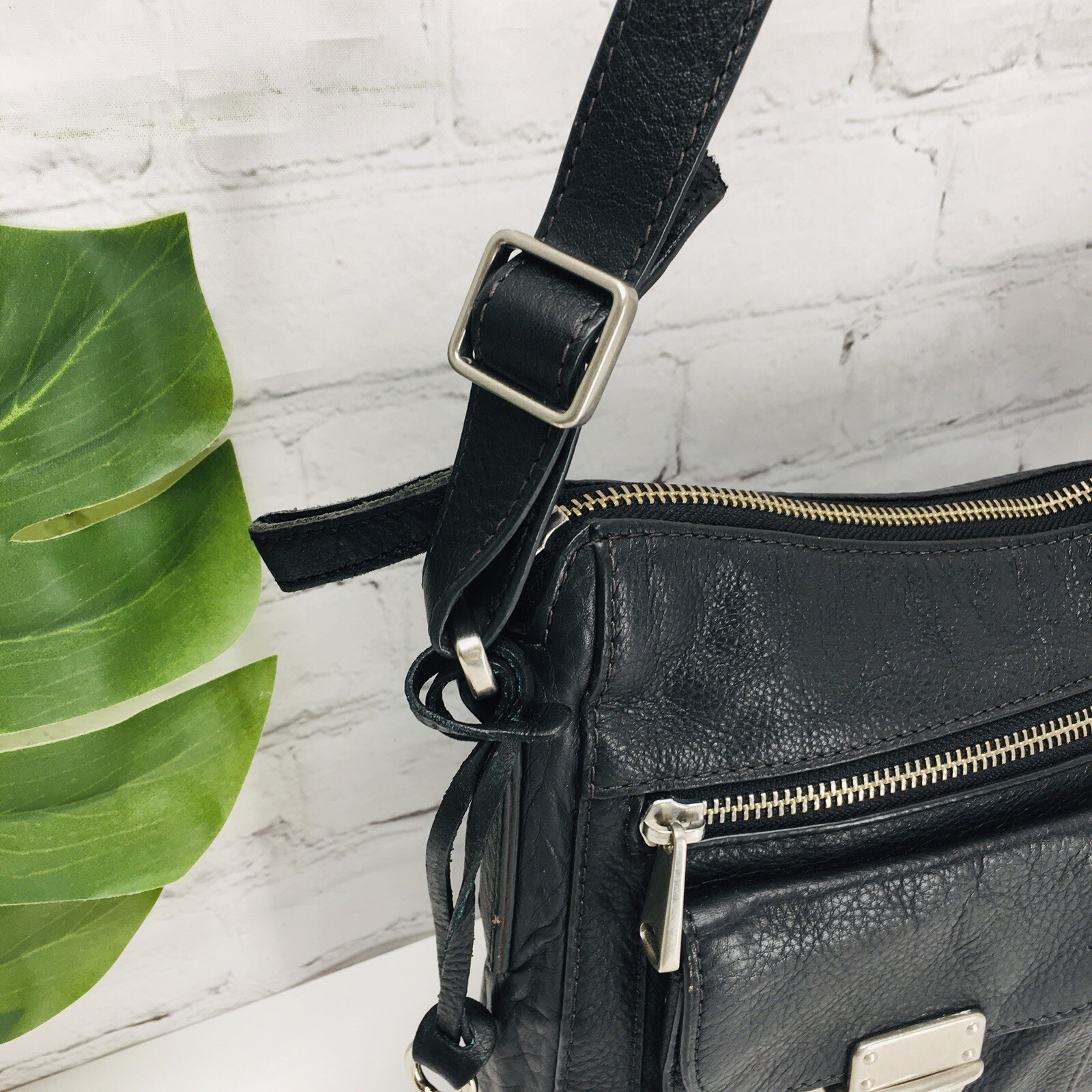 Fossil Shoulder Bag Purse Black Pebble Leather Push Lock Pockets Zip Key