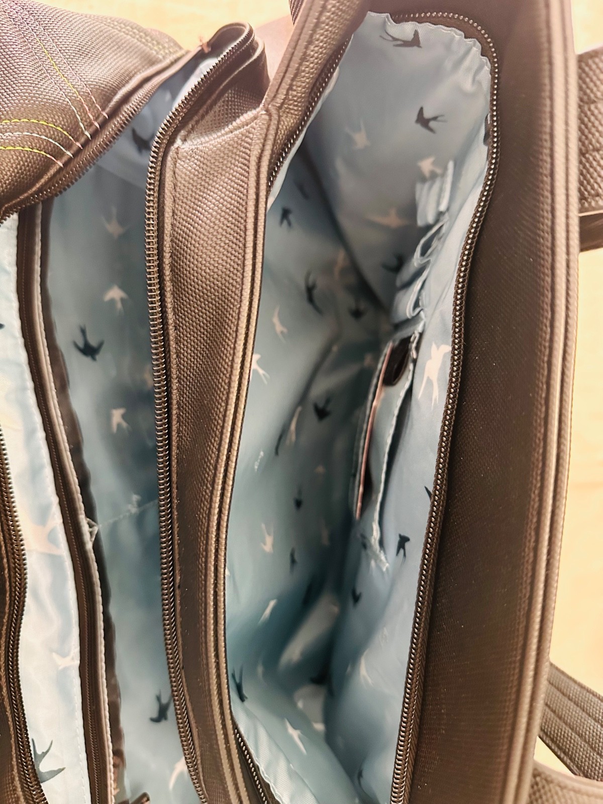 black lug handbag multicolored wavy stitching. Multi functional / very spacious