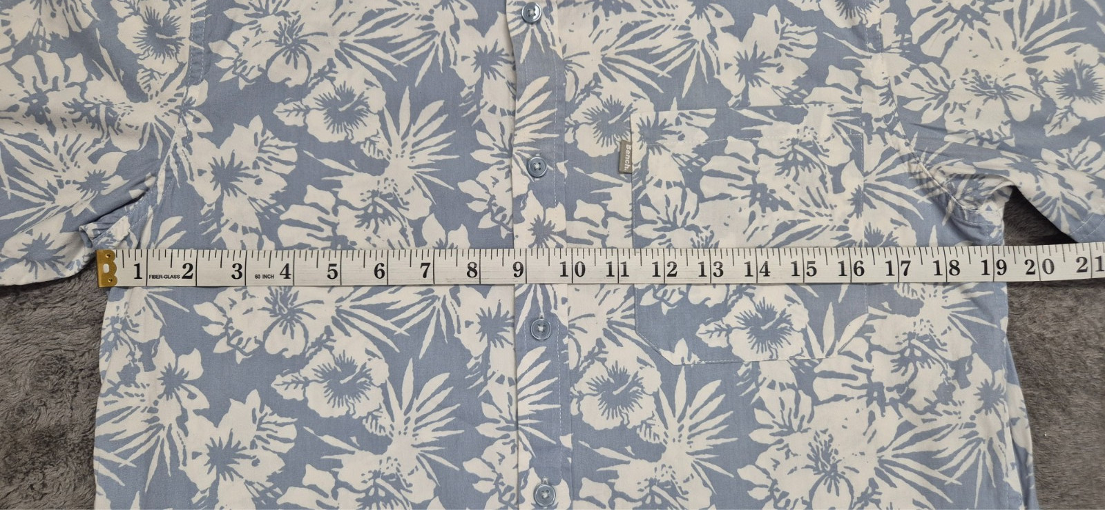 Bench Men’s Size Small Short Sleeved Blue Floral Button Up Shirt