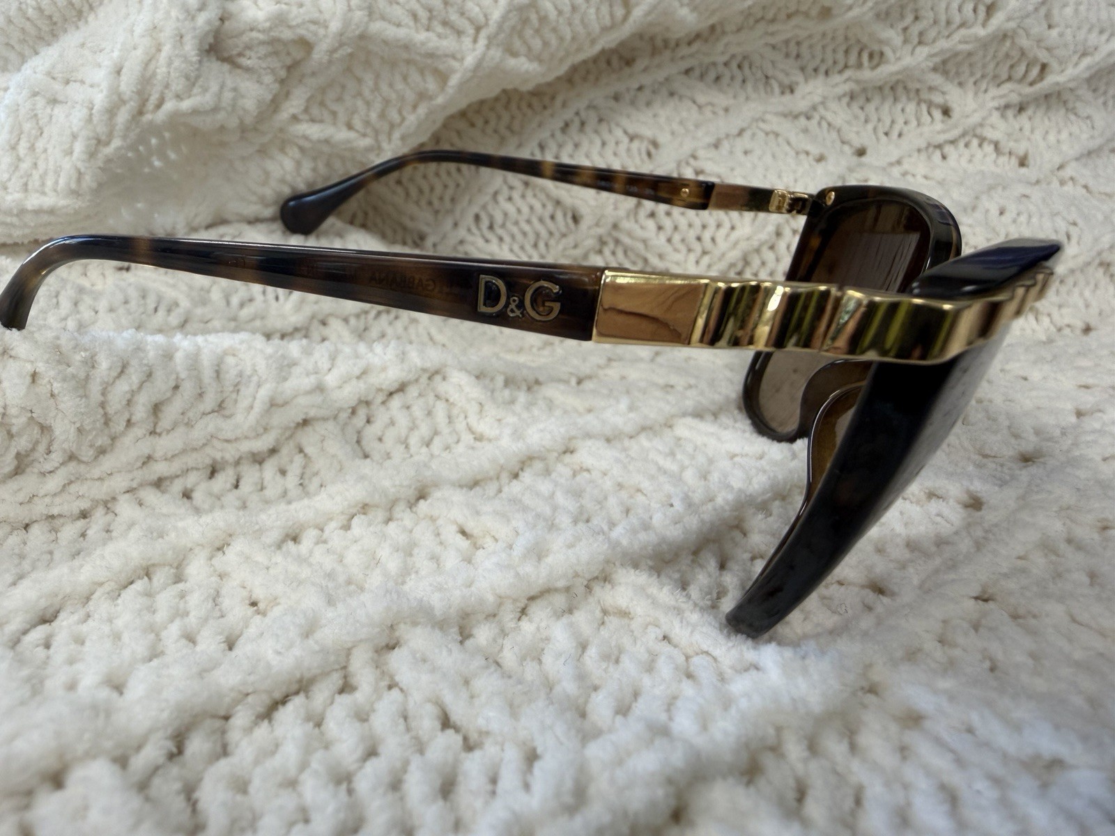 Dolce & Gabbana DD8096 cat-eye sunglasses