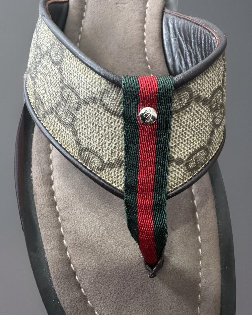 GUCCI Model number: 202762 27 GG Plus Sandals Flip Flops sz 9.5G