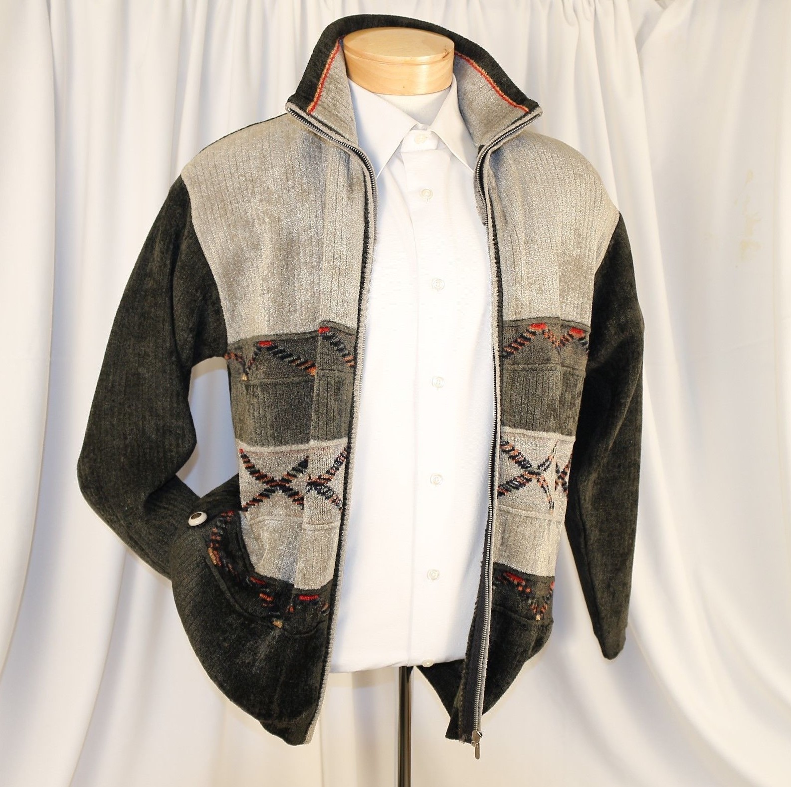 WINTER CARE MODWEAR Gray Black Orange Red Men Velvet Cardigan Sweater Size M