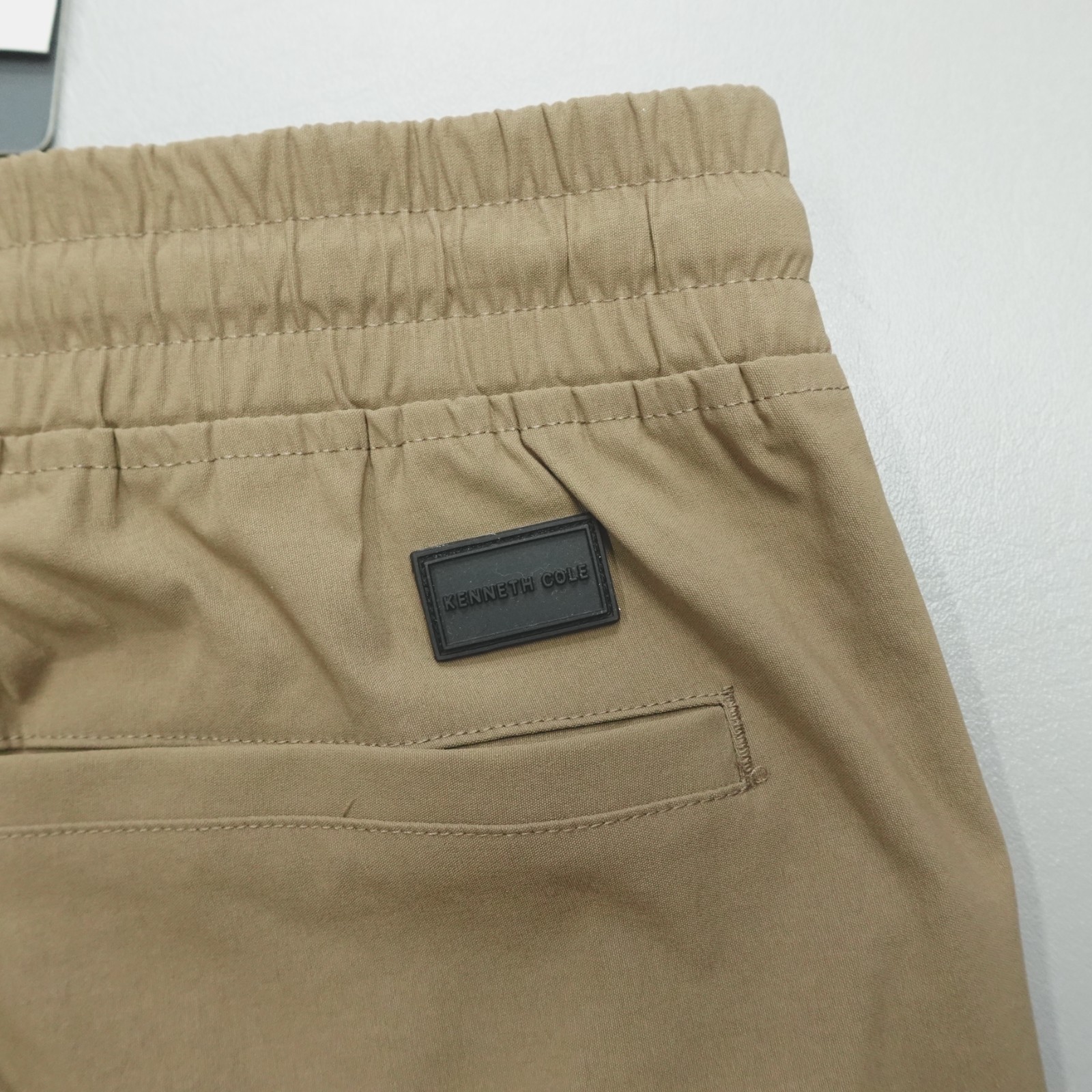 Kenneth Cole Active Men’s Tech Cargo Jogger Pants Khaki Tan Flex Stretch NWT