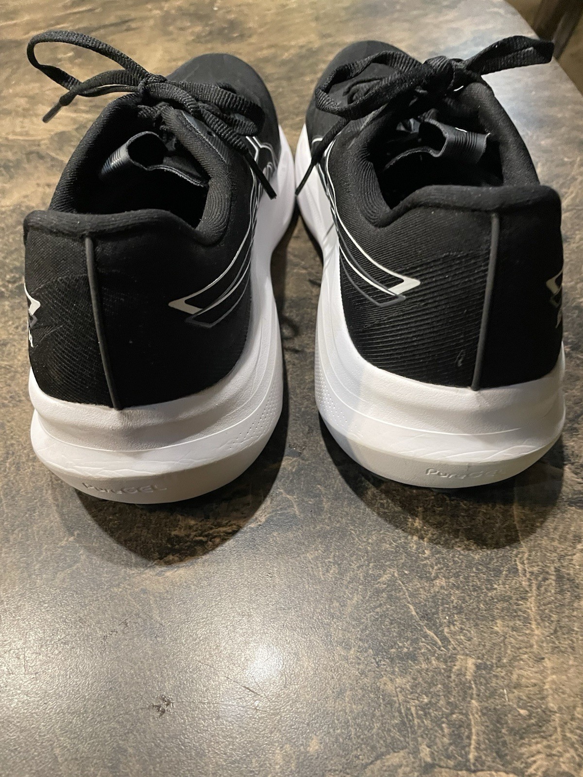 Men’s ASICS GT – 2000 14 Black White Running Shoes Sneakers Size 12