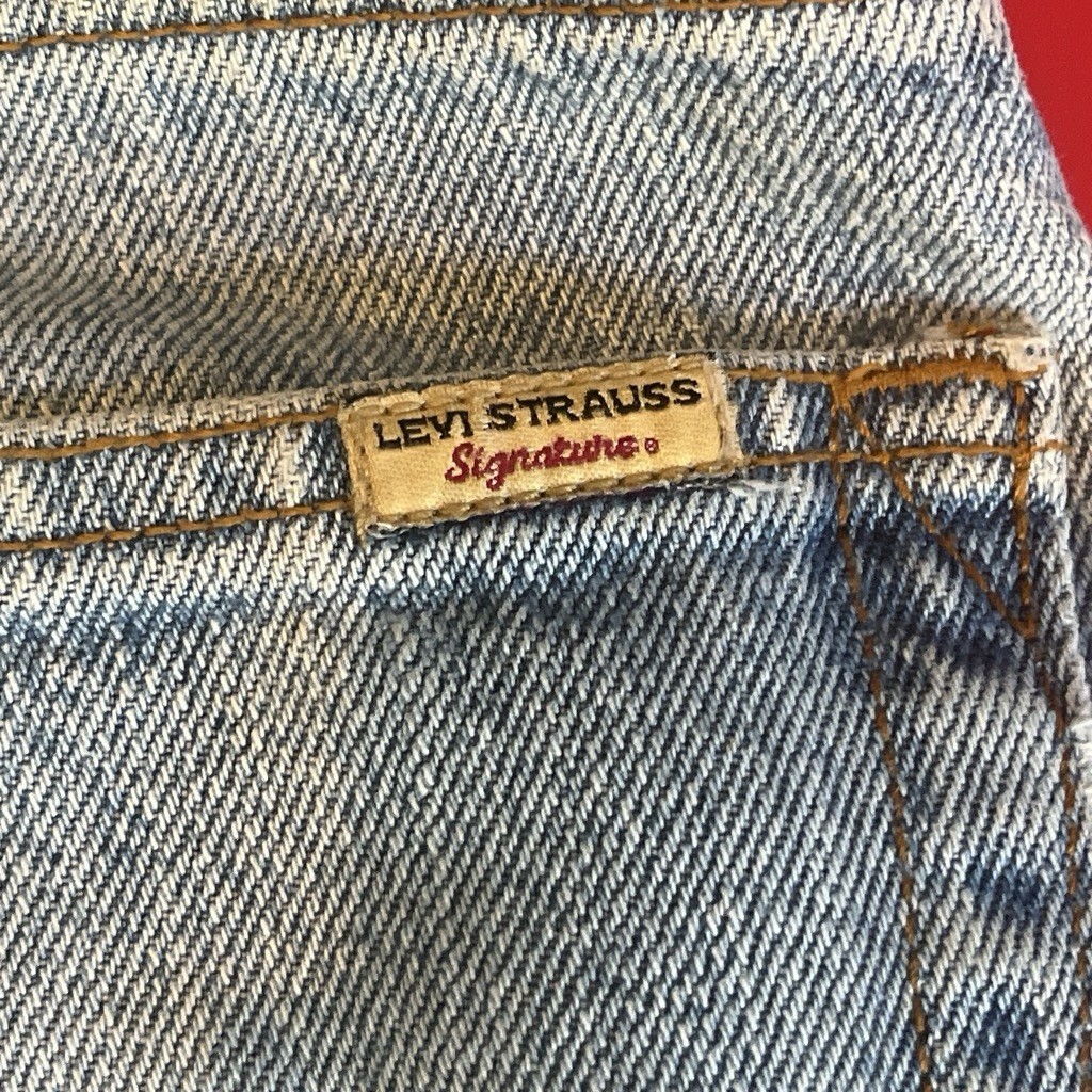 Title: Vintage Levi’s Signature Regular Fit Jeans Light Wash Denim 36×32