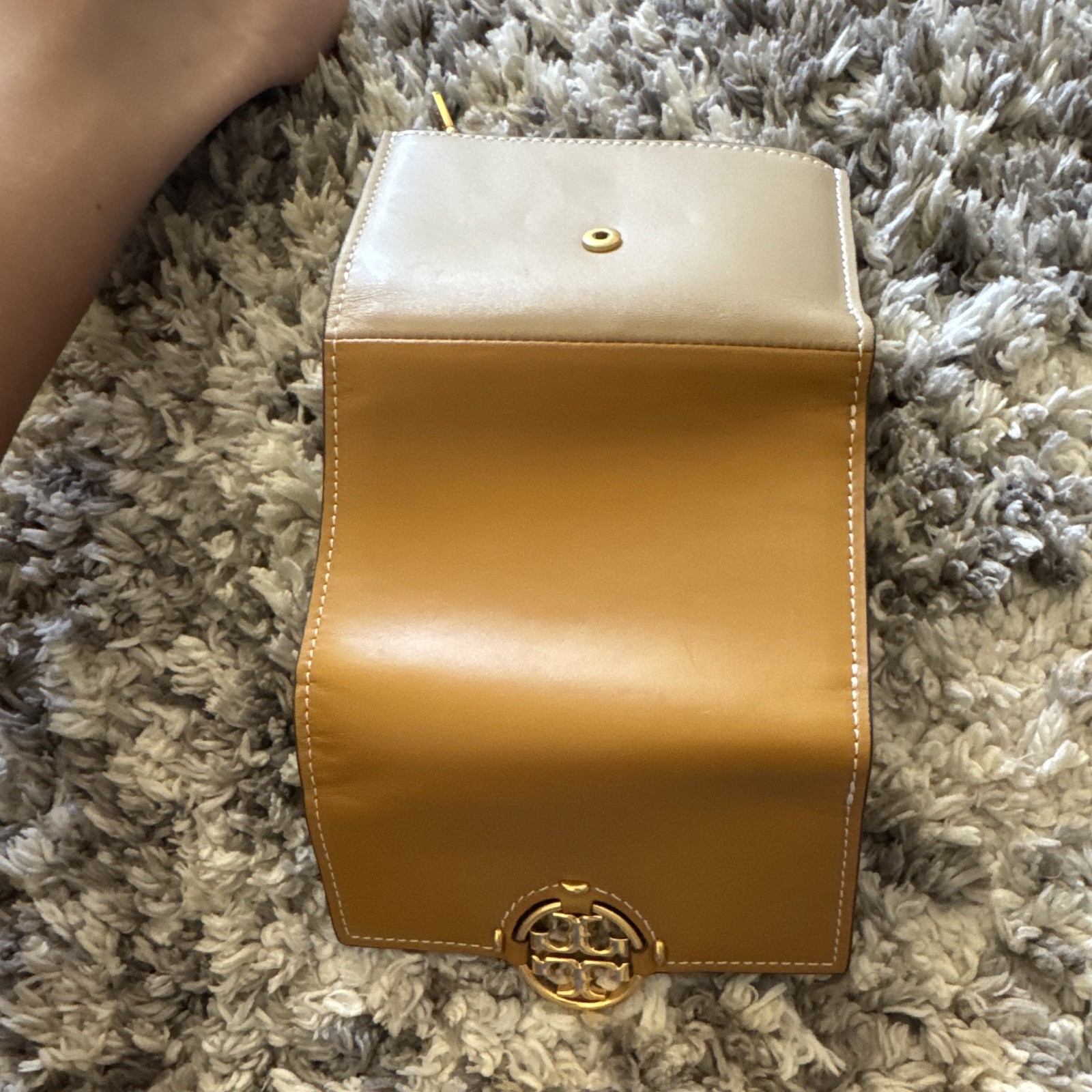 Tory Burch Women’s Flap Wallet Zip-Around Credit Card Tan Beige Navy Logo