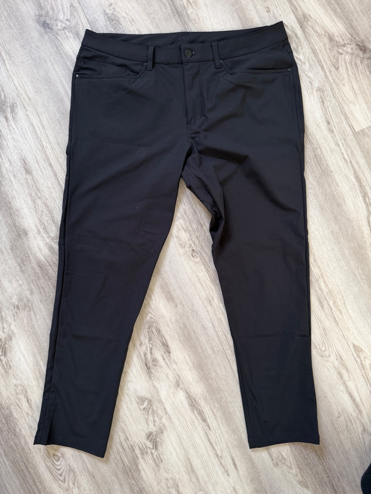 Lululemon ABC Pants Mens 35×28 Black Warpstreme Slim Fit Stretch LM5AD8S