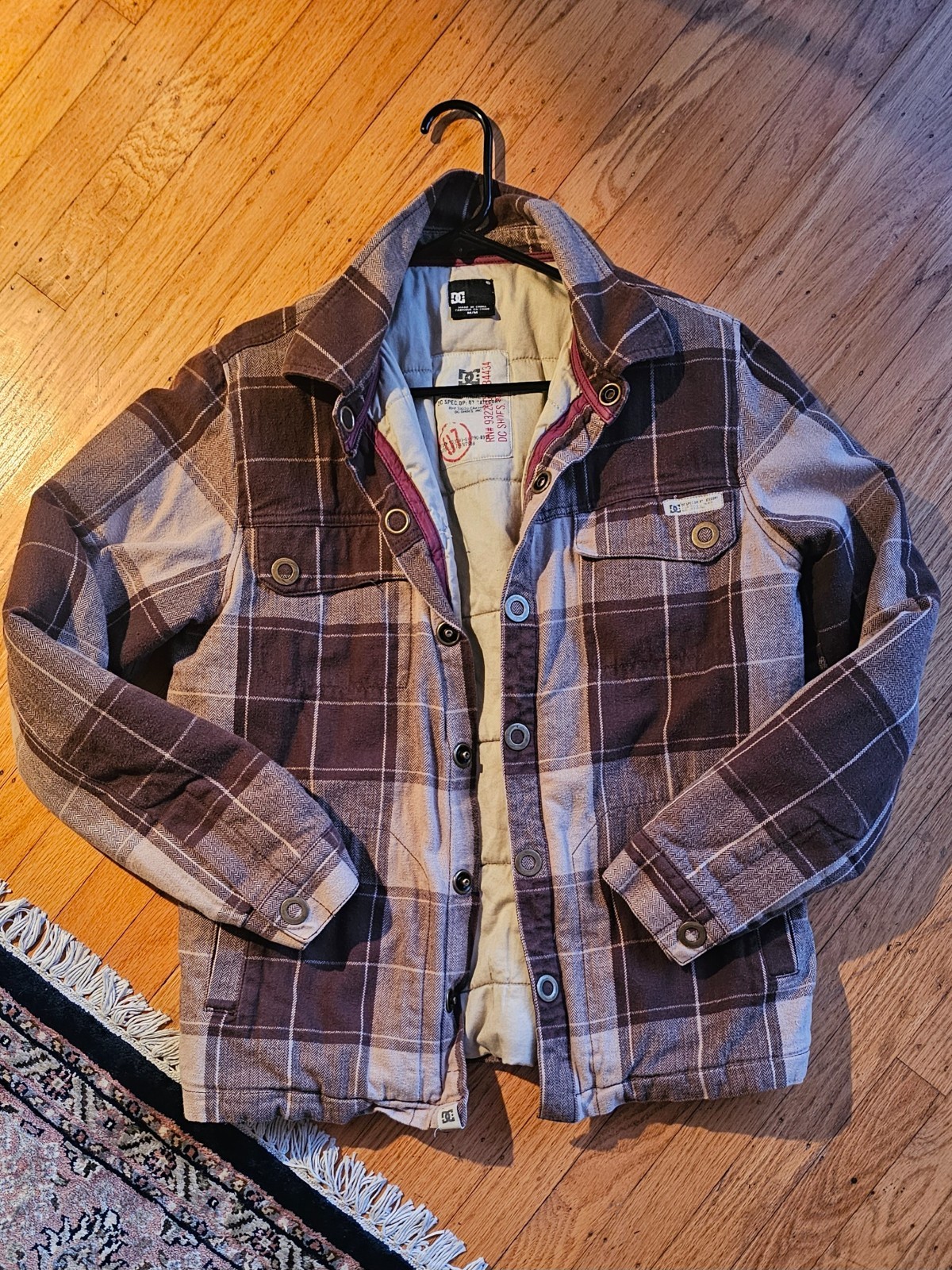 DC RARE Y2K Vintage Men’s M Brown + Tan Plaid Brass Snap Button Flannel Jacket