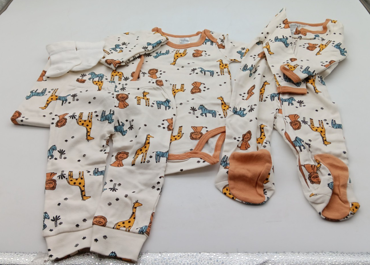 THE PEANUTSHELL | 6-9m | BABY LAYETTE GIFT SET | 46 PIECES |