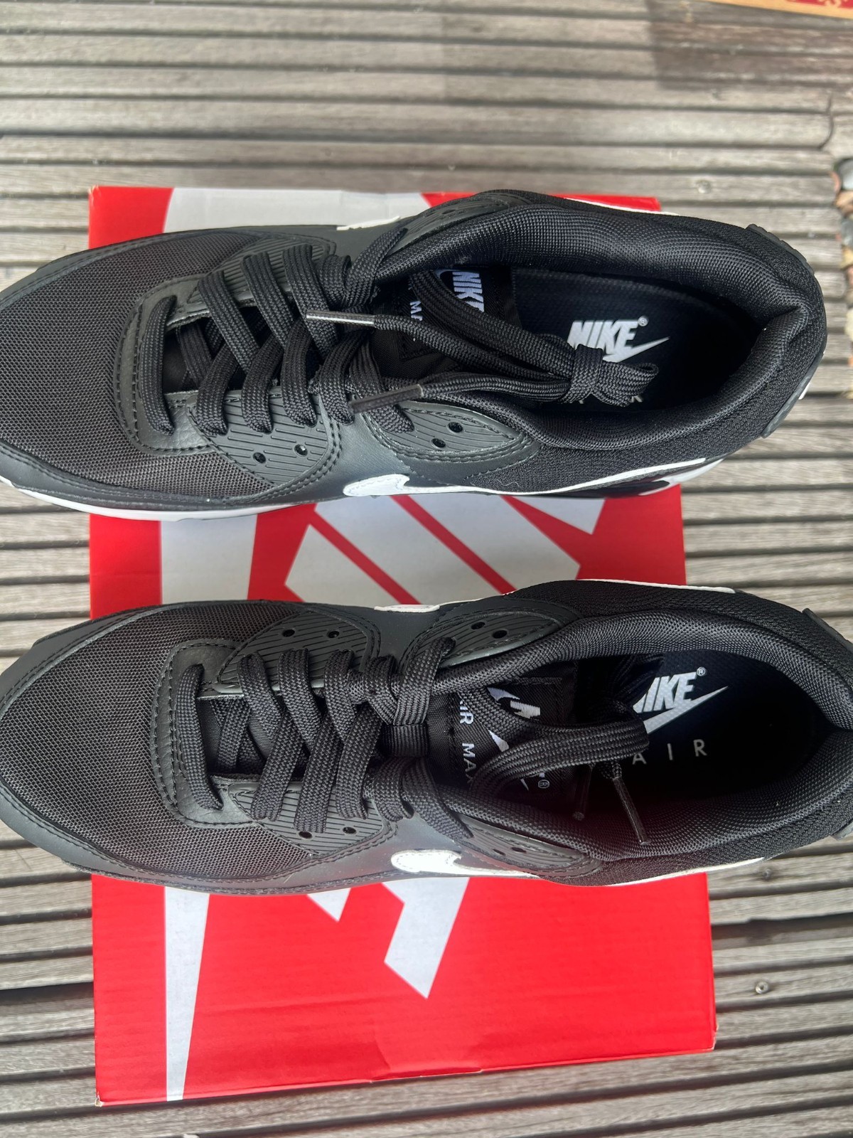 Nike Air Max 90 Black White Black White EU 43 Unisex Trainers Casual Shoes New