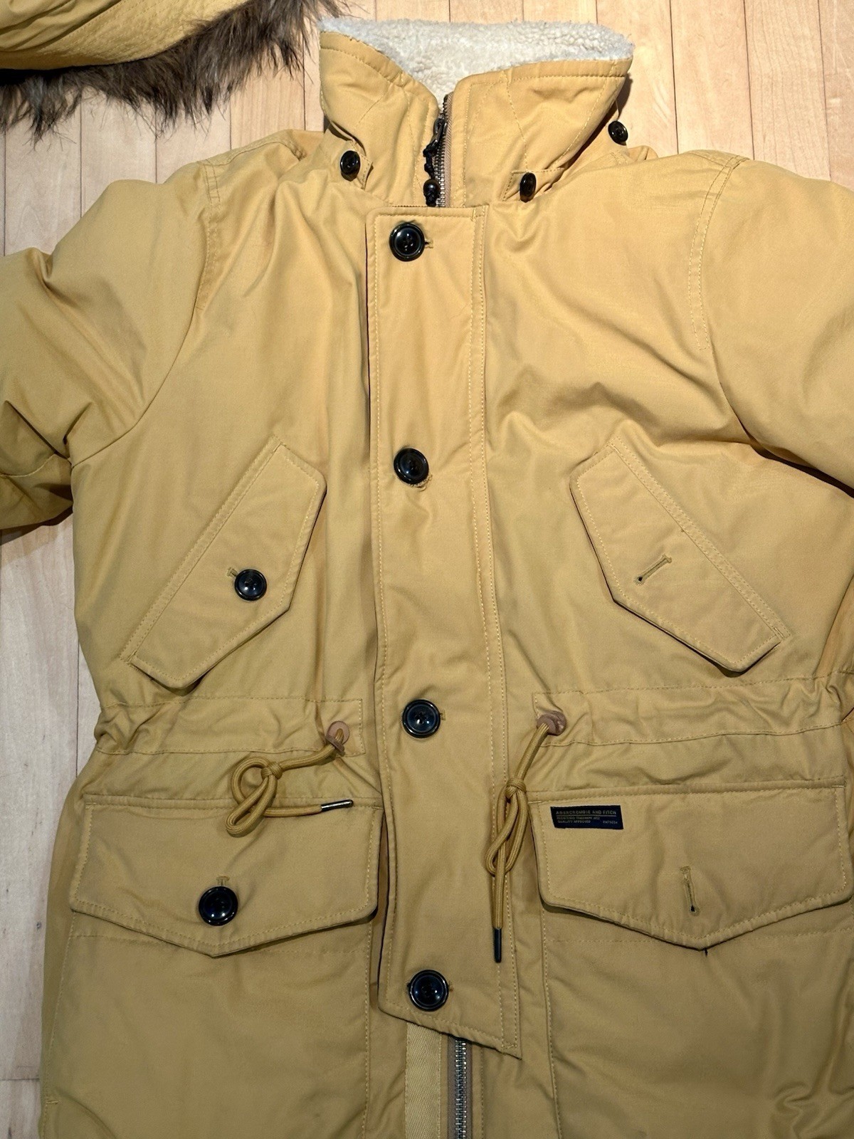 Abercrombie & Fitch Men’s L Down Parka Yellow Heavy Winter Coat Faux Fur Hood