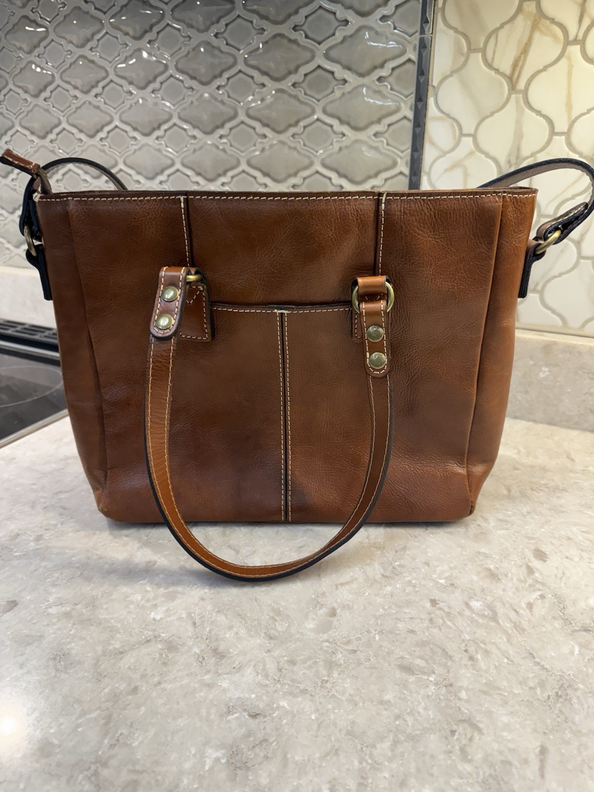 Patricia Nash Leather Tote Clean! Zip closure. Crossbody strap.