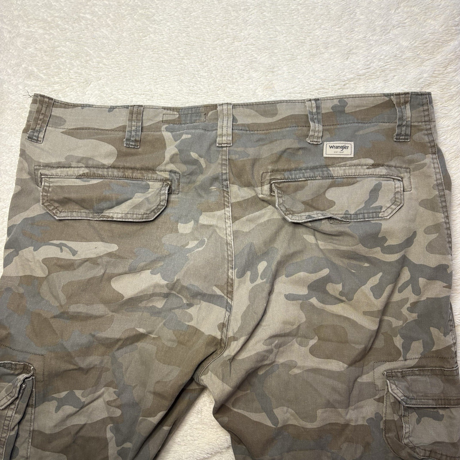 Men’s Wrangler Cargo Pants Camo 40×30 Regular Taper 98% Cotton 2% Elastane Work