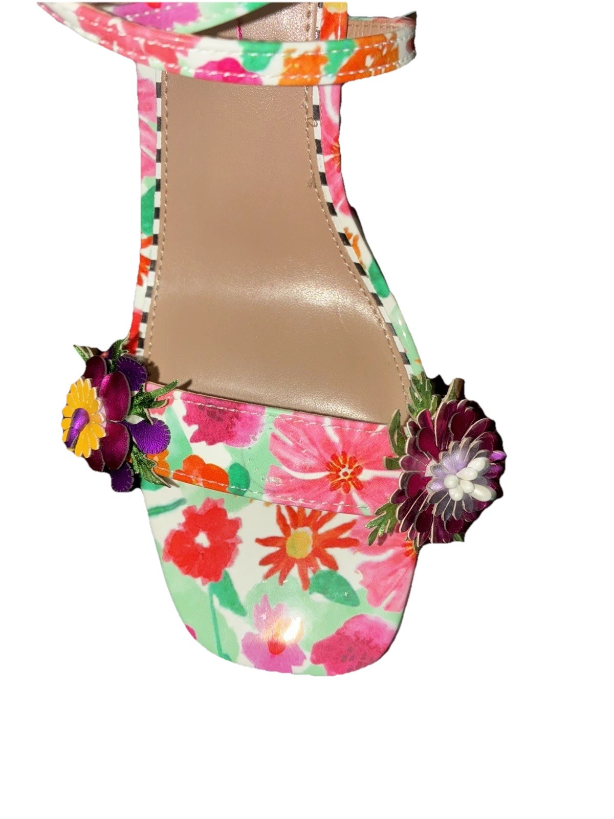 New Betsy Johnson Strap Flower Heels 9.5