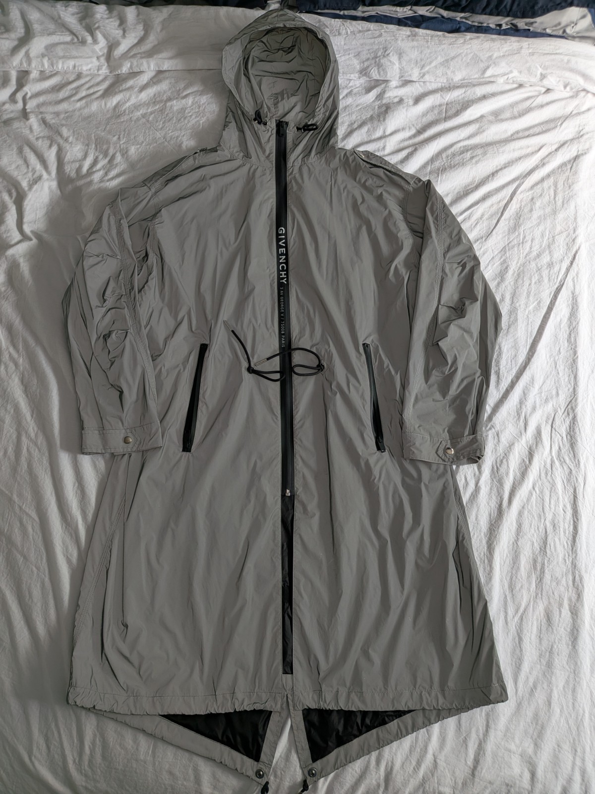 Givenchy Reflective Nylon Fishtail Parka Jacket Packaway Size 46 (XL,24/25″ PtP)