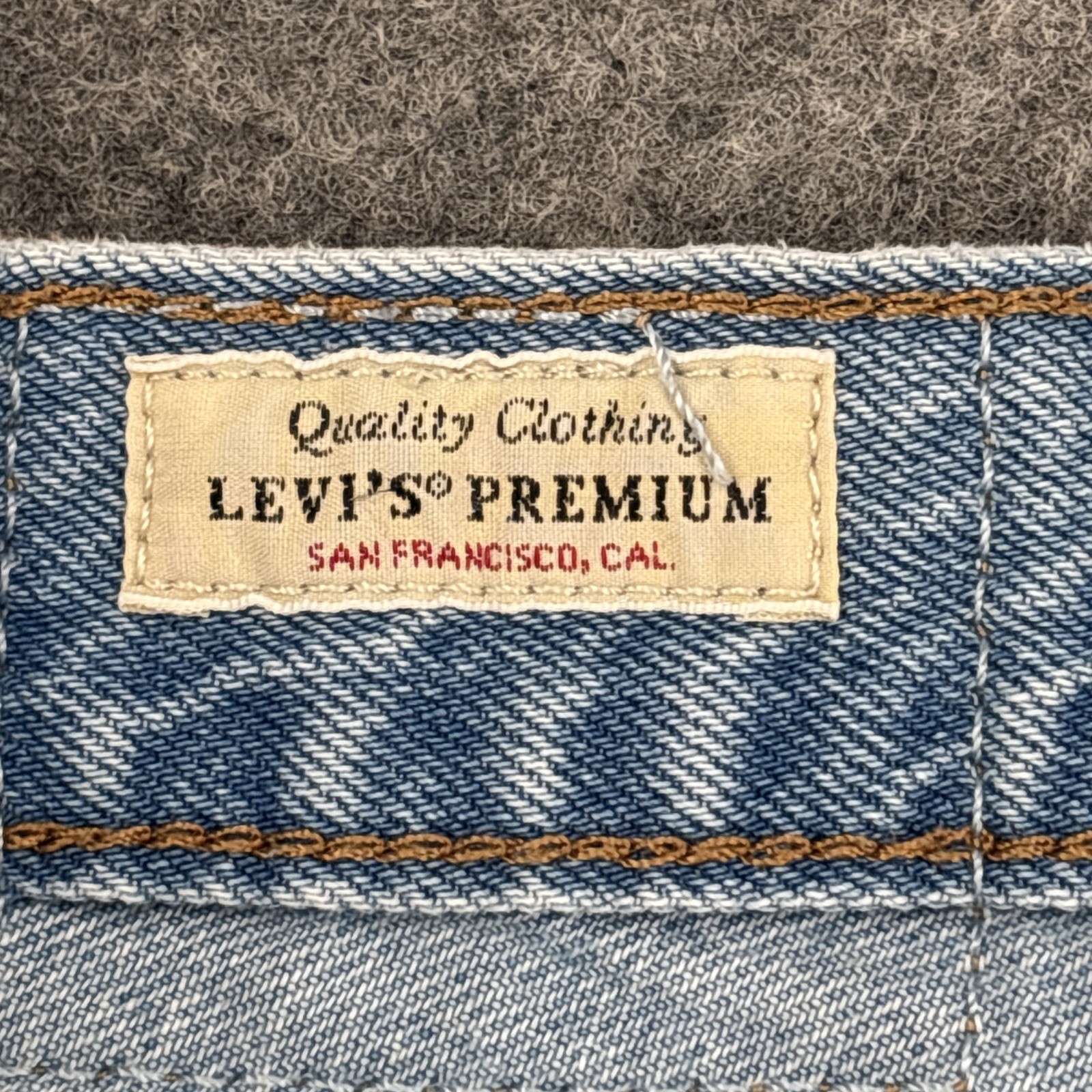 Levi’s Jeans Womens 31 Dad Baggy Mid Rise Light Blue Wide Leg Big E Remake 32×28