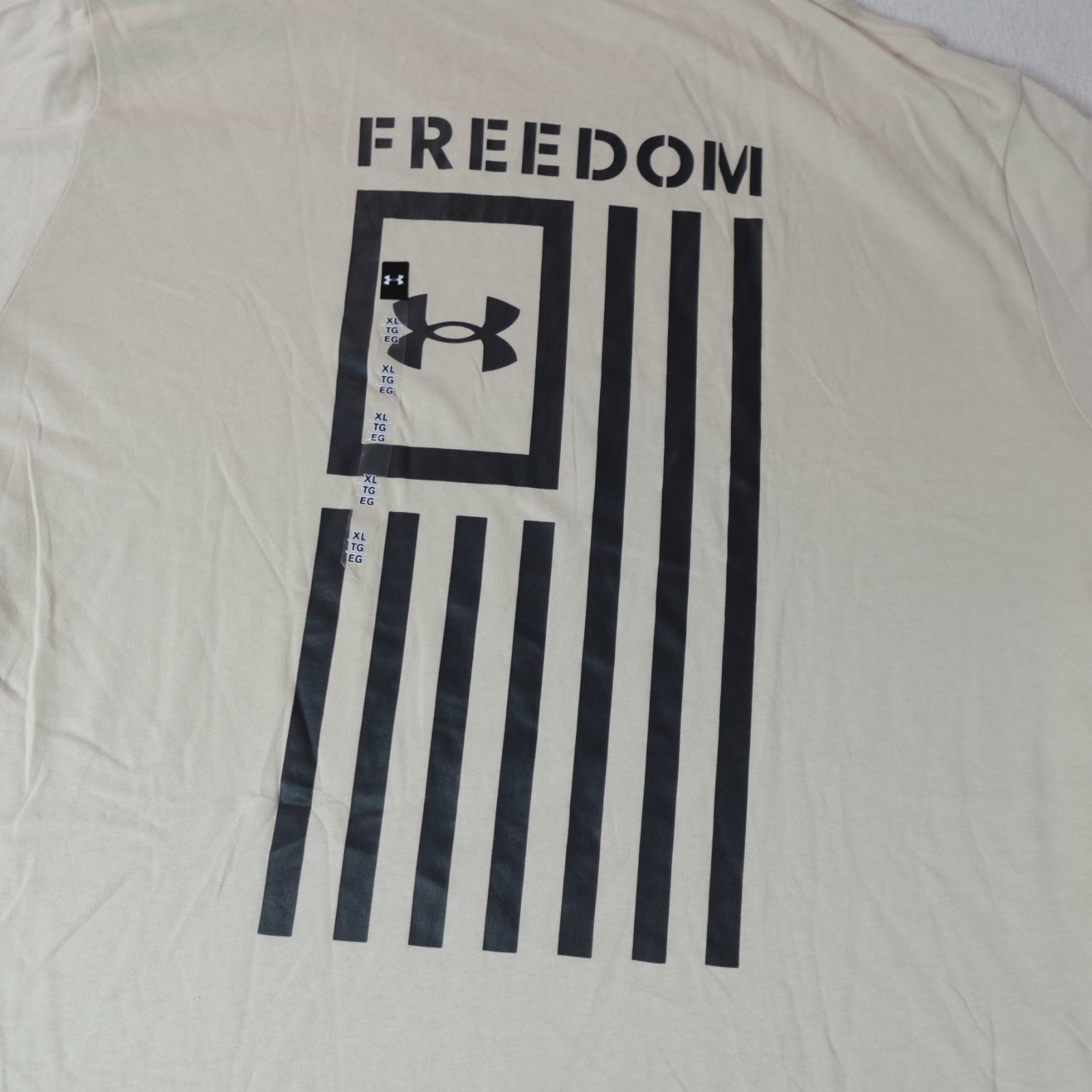 Under Armour Freedom Shirt Mens XL Loose Beige Flag Patriotic USA America T New