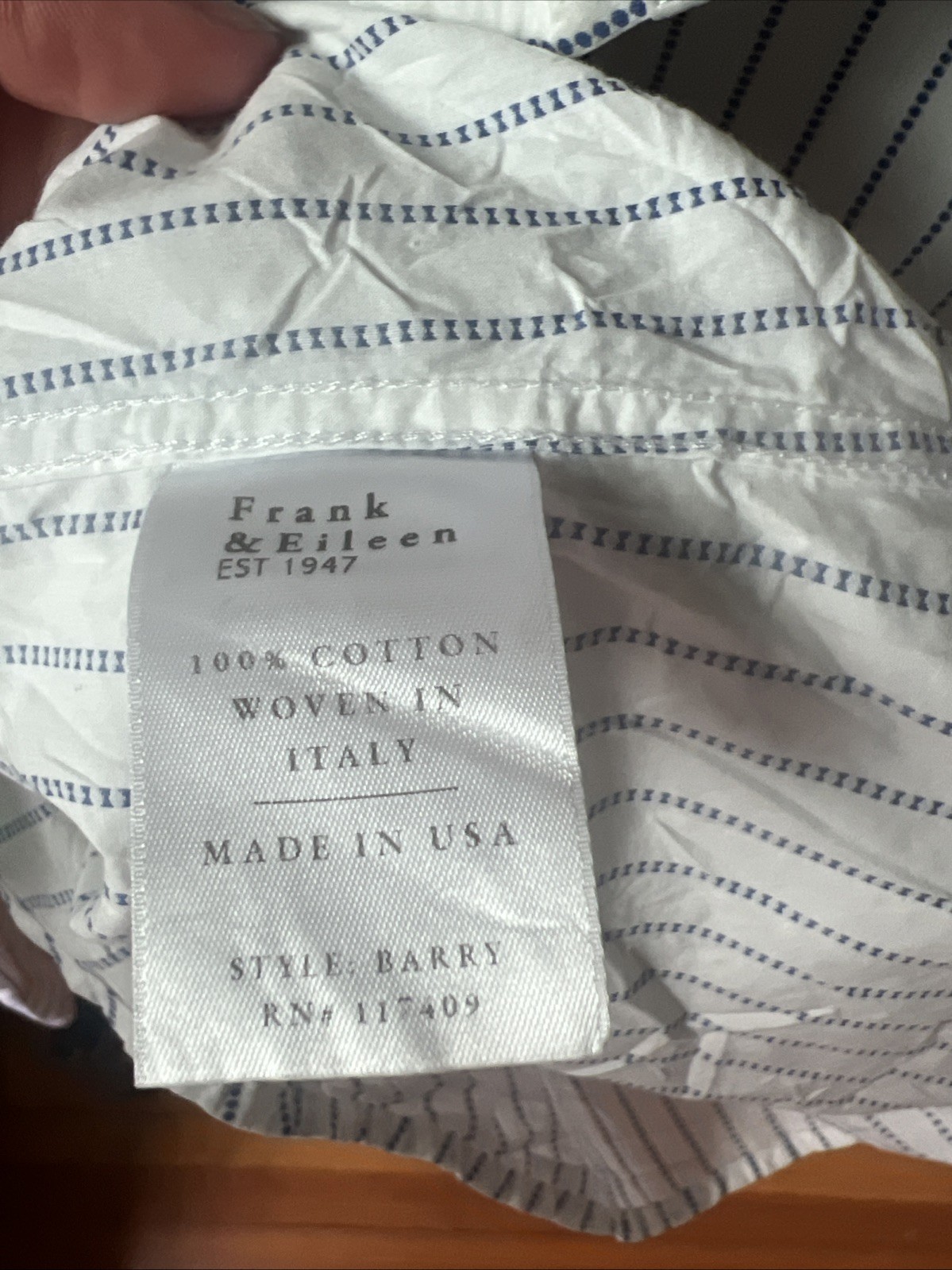 Frank And Eileen – Barry Crinkle – White With Blue Stripe – Size Small