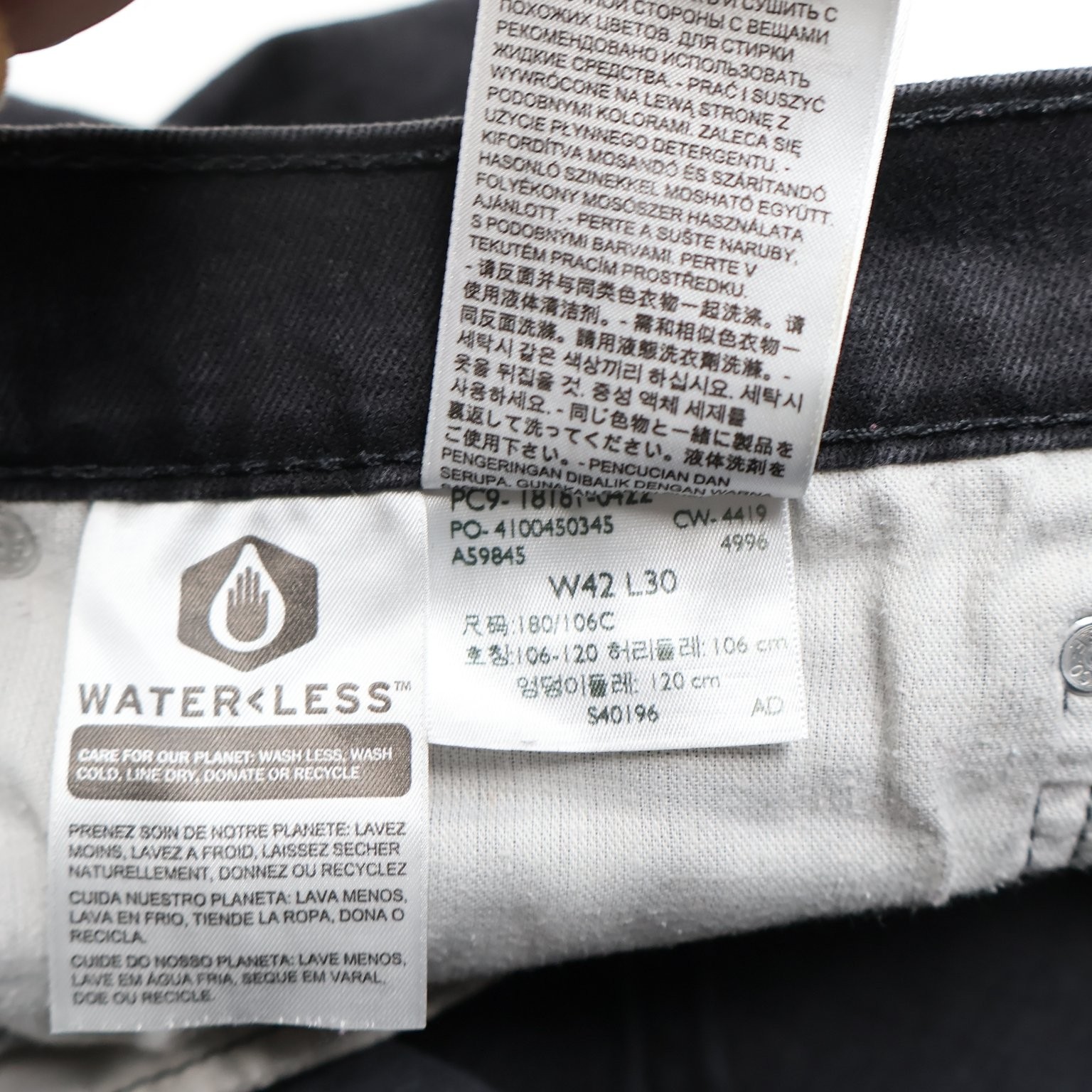 Levi’s 541 W42 x L30 Men’s Jeans Denim Black Athletic Taper Relaxed