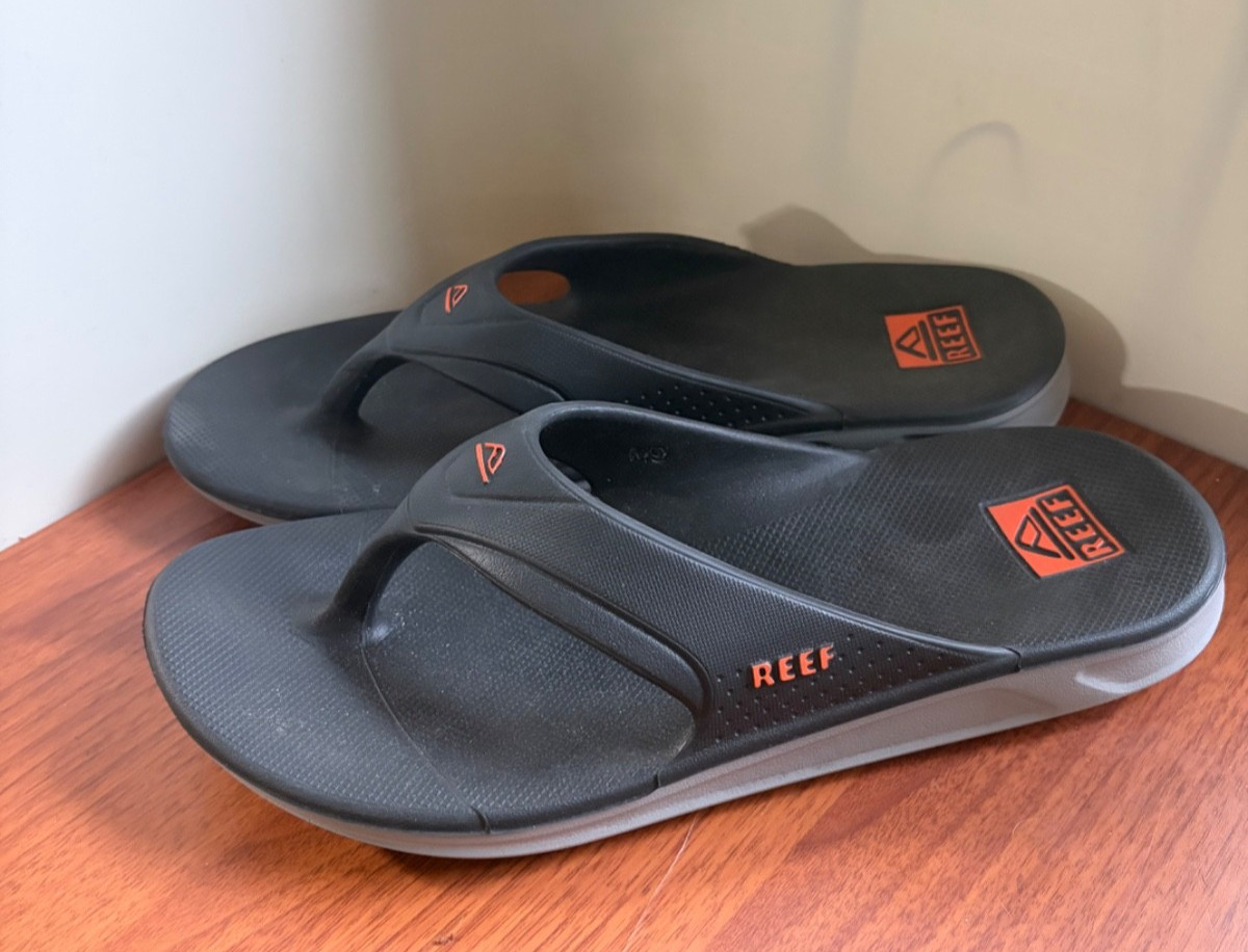 Reef One Fanning Men’s Flip-Flop Sandals Size 9 Black/Grey