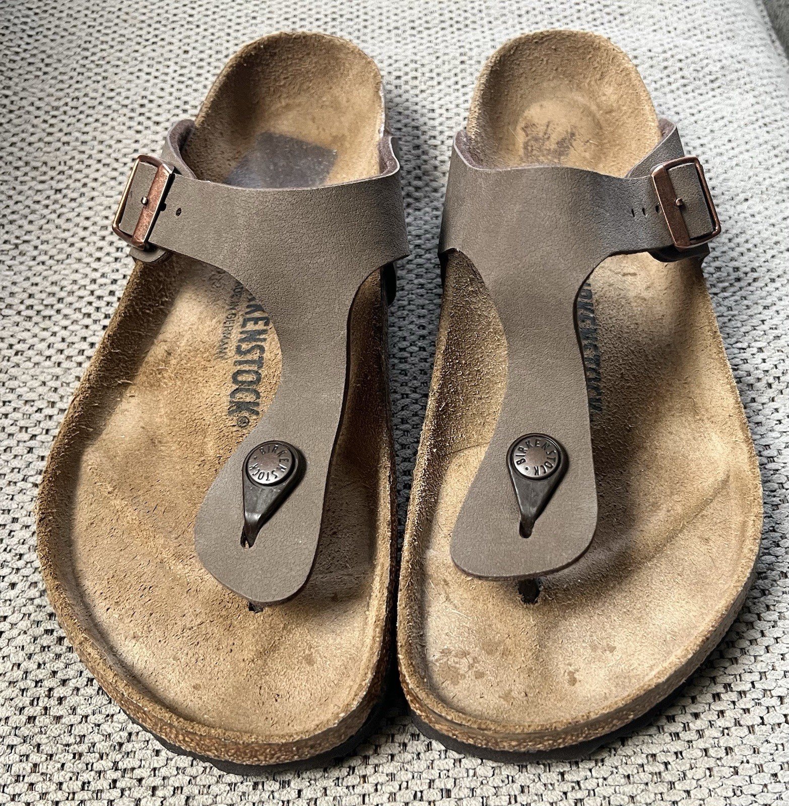 Birkenstock Gizeh Birko-Flor Nubuck Brown Flip Flop Sandals 41 10 Ladies 8 Mens