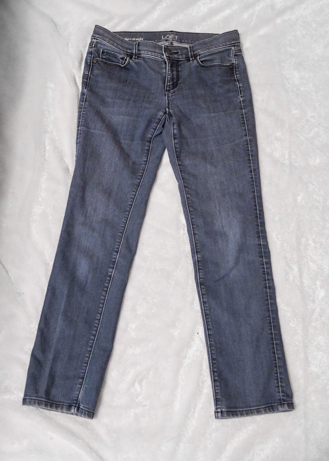 Ann Taylor Loft Women’s Blue Wash Modern Straight Leg Jeans Size 4 Petite