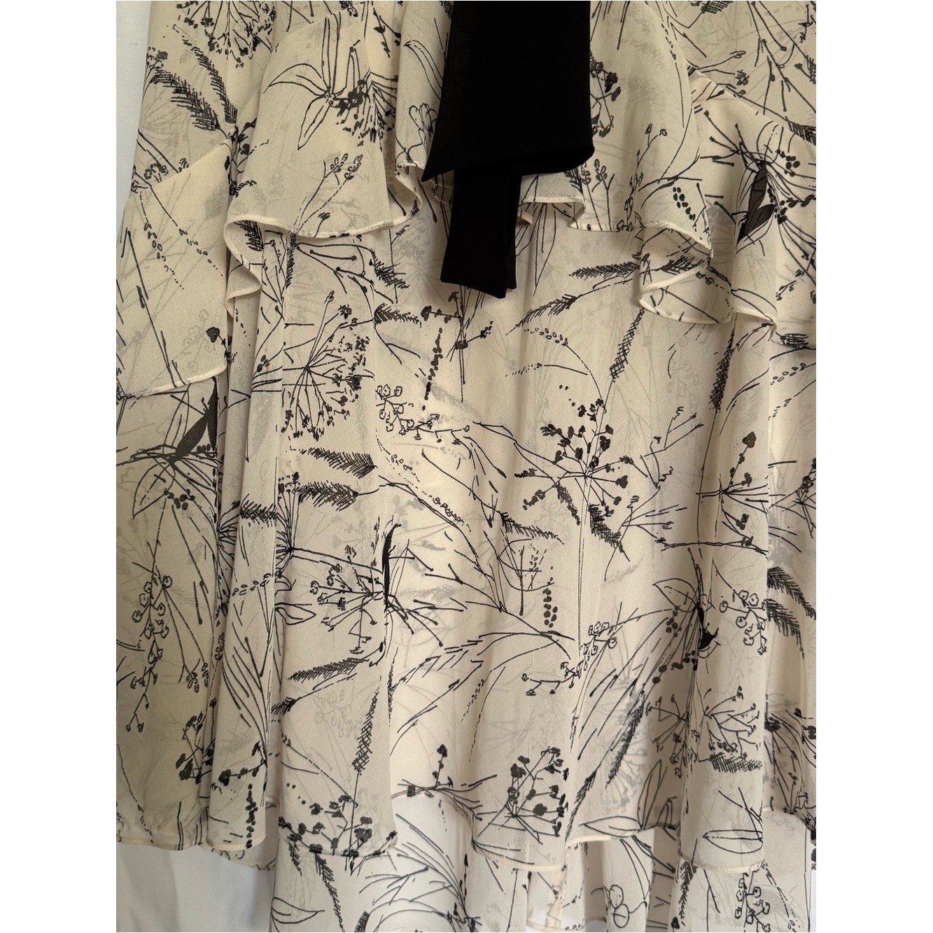 Olivia Palermo + Chelsea28 Tiered Floral Tie-Neck Midi/Maxi Dress Size M