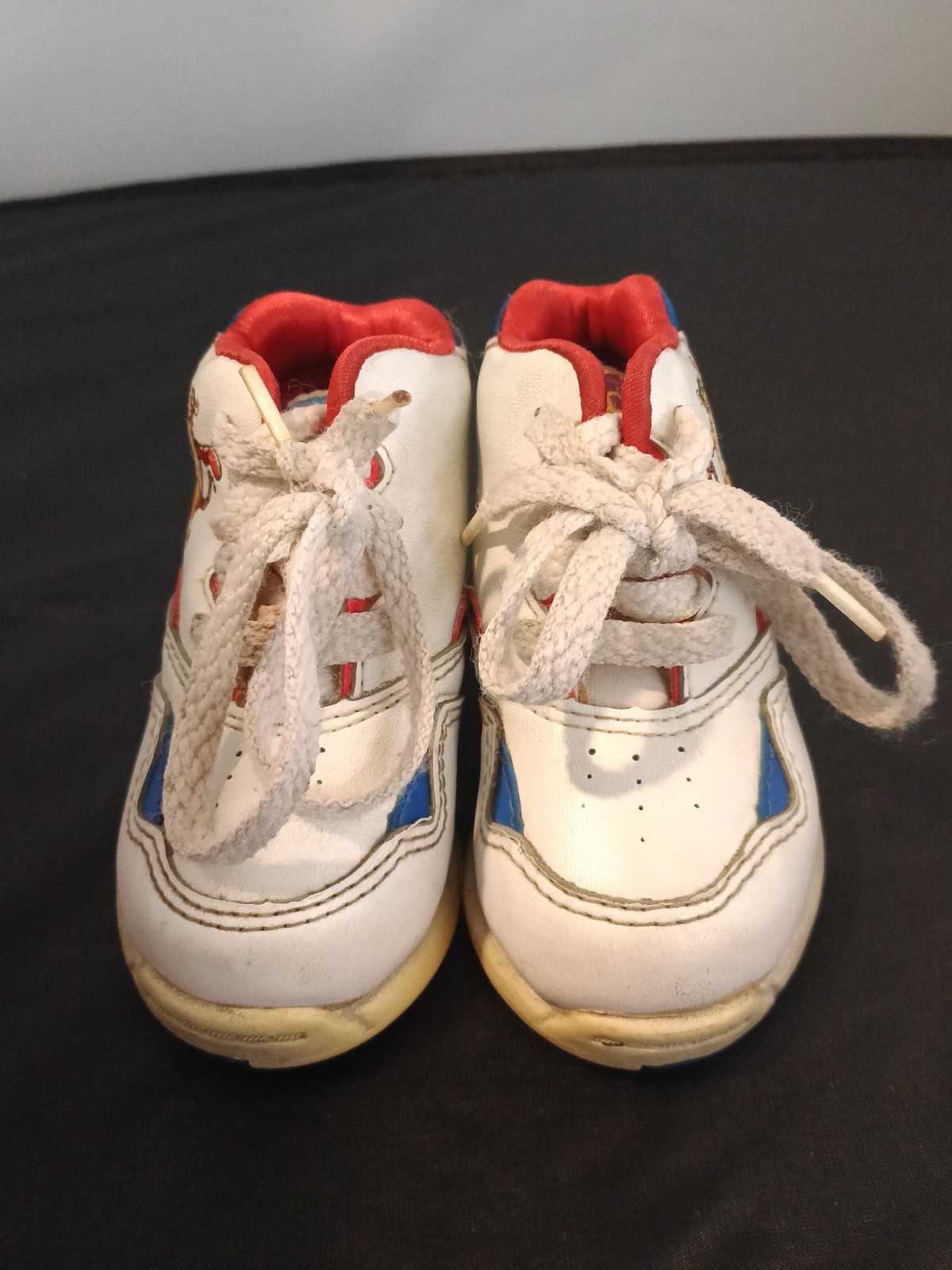 Vintage 90s Toddler Size 4 Winnie The Pooh Shoes
