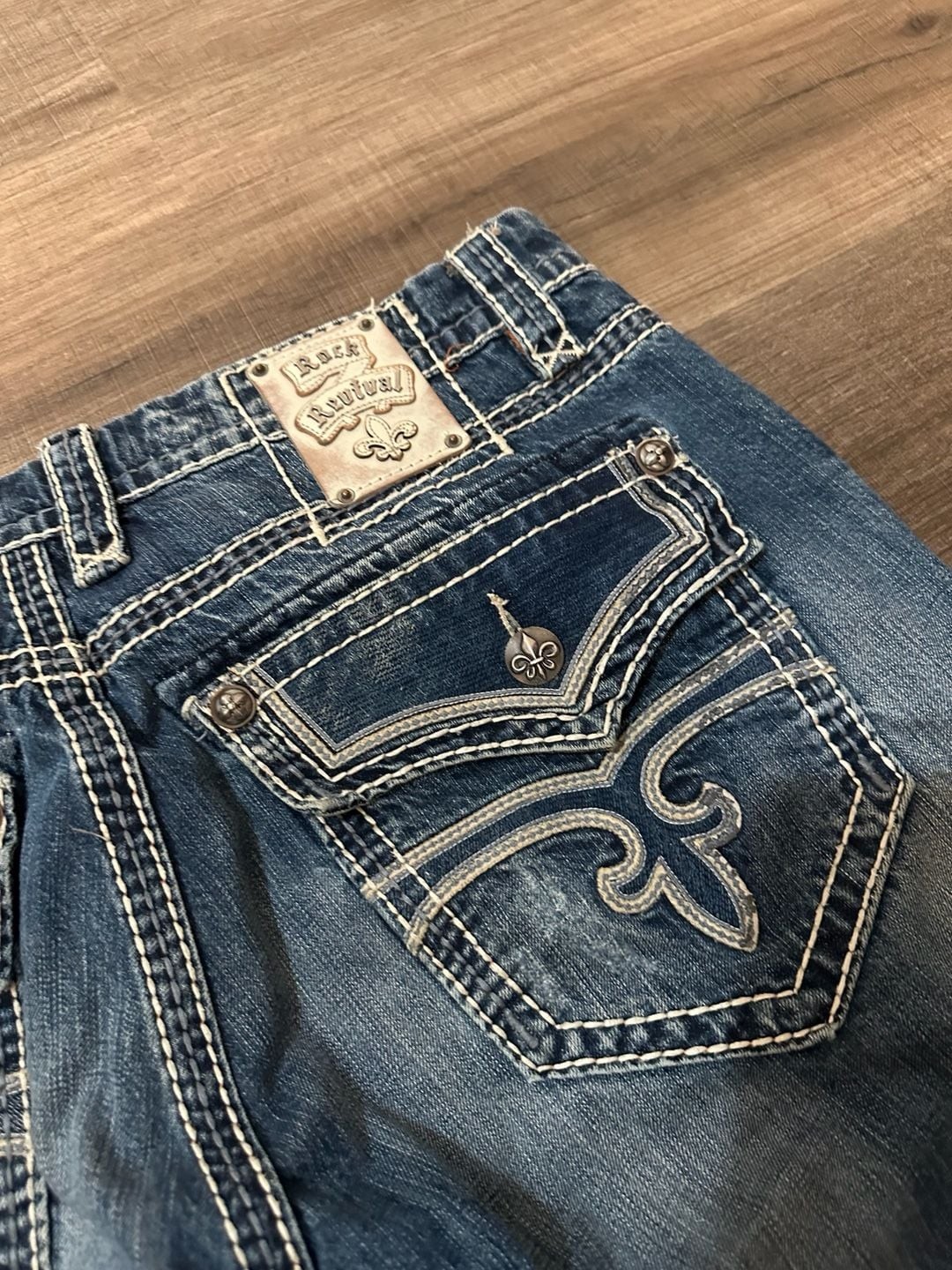Rock Revival Leon Relaxed Straight Jeans Men’s Size 38