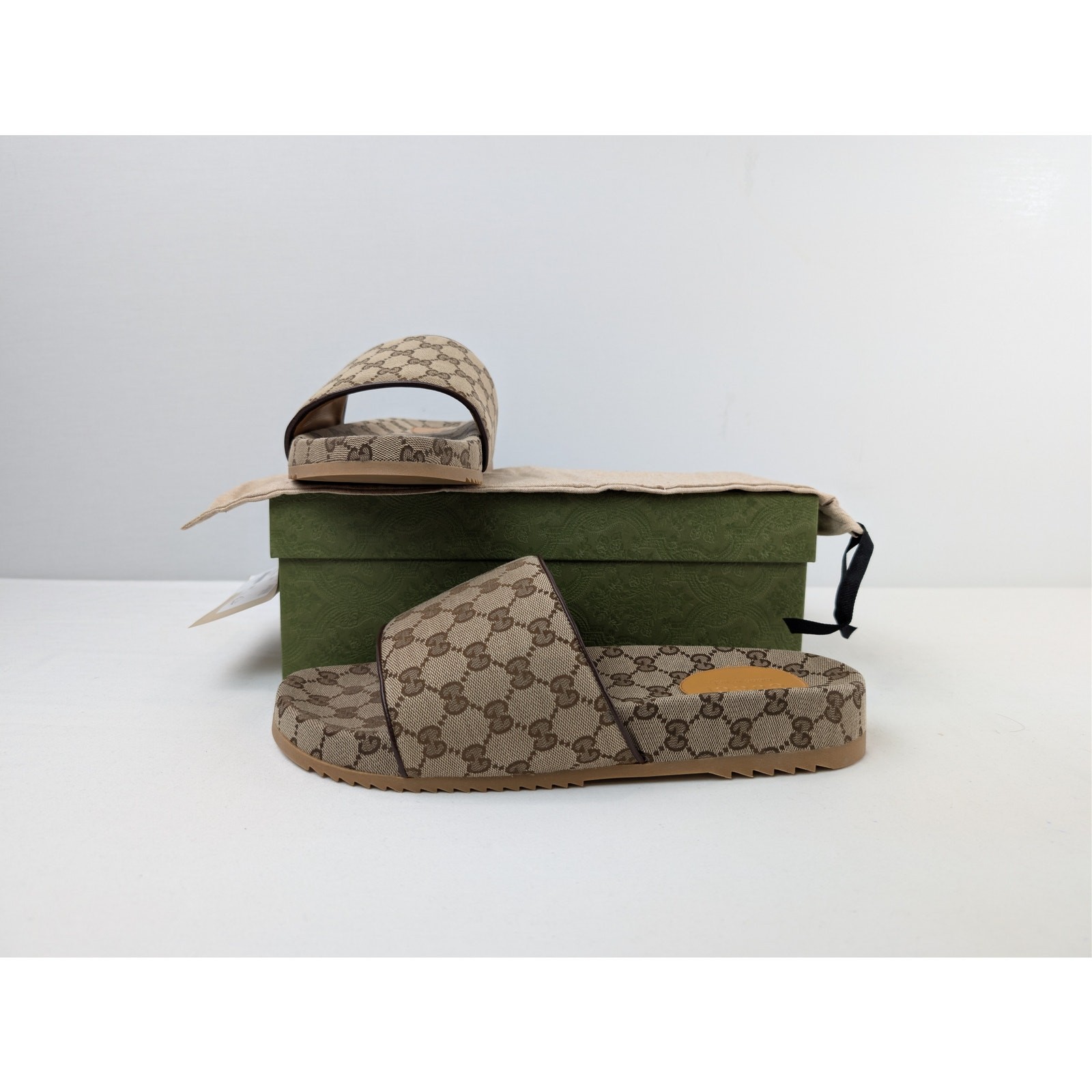Gucci Sideline GG Canvas Slide Sandals Beige Ebony BNWB 13 Gucci – 13.5 US