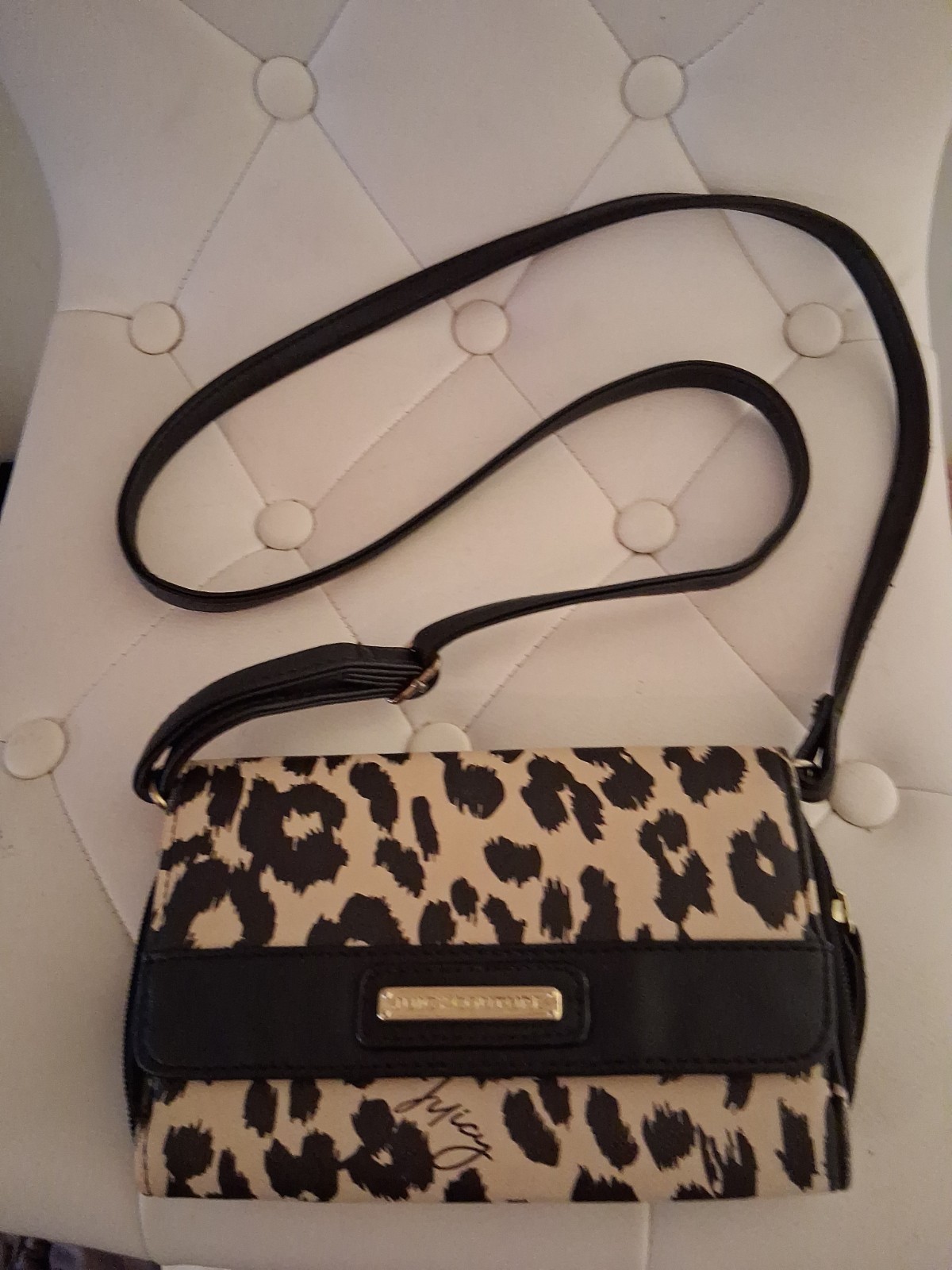 BETSEY JOHNSON Designer Cheetah Print Crossbody Zip Around Wallet Shoulder Bag