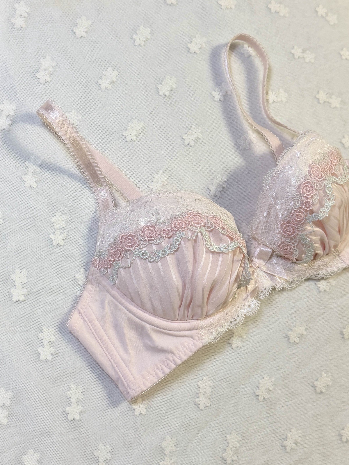 US-34B/JP-C75 Japanese Brand Cute Rose Embroidery Pink Bow Bra and Panty Set