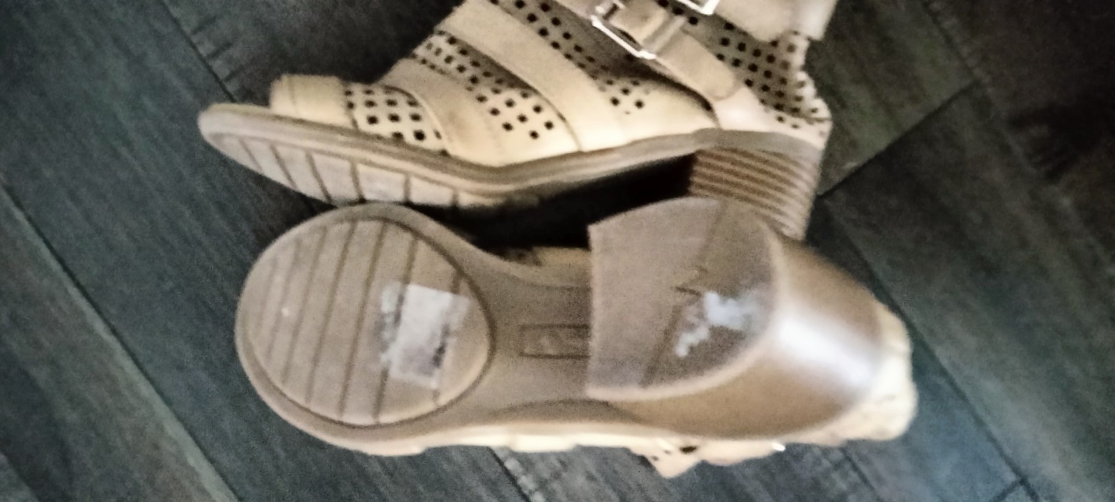 Ladies Size 6 Mountain Sole Shoes