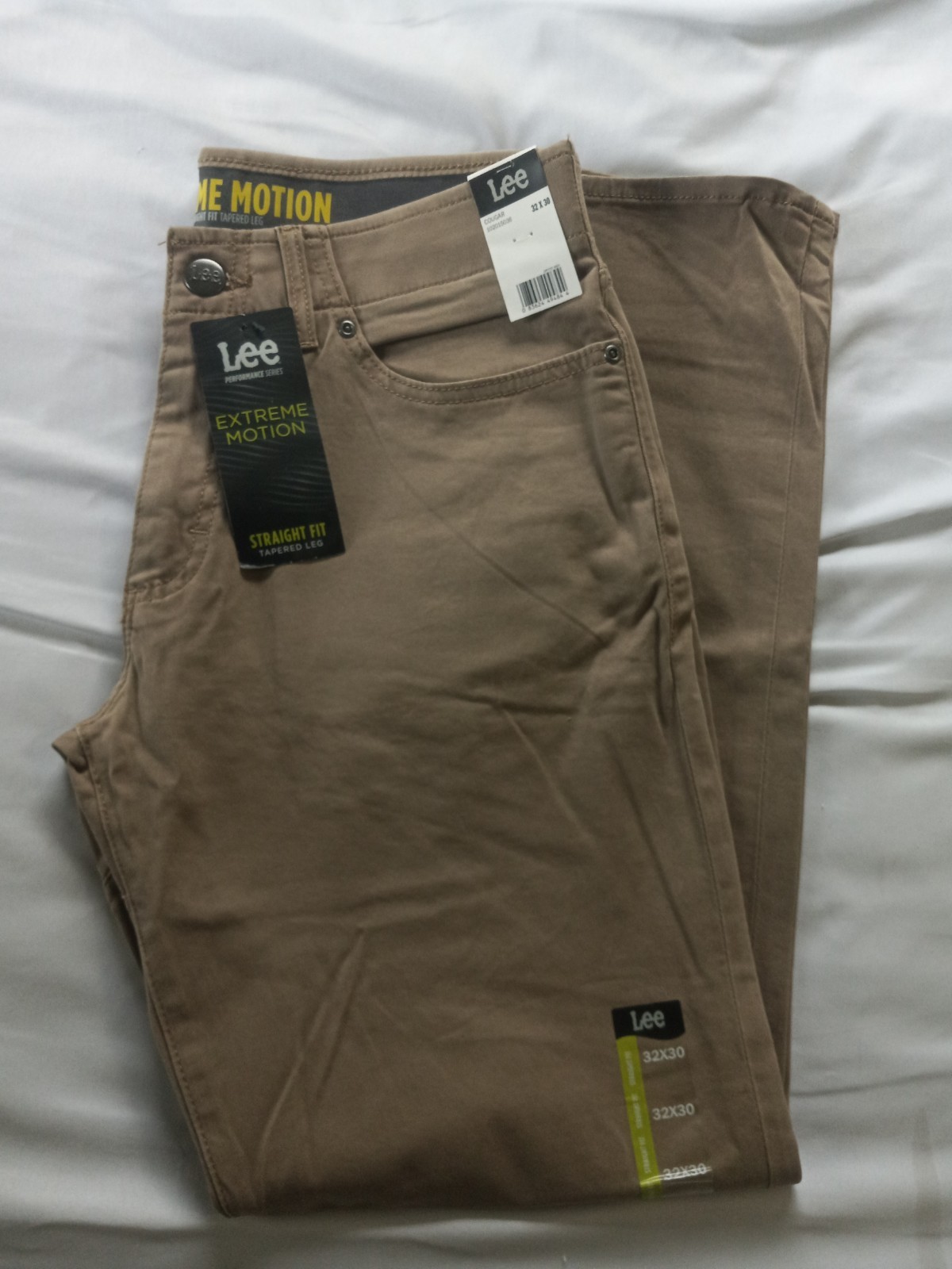 NEW NWT Mens 32X30 Lee Extreme Motion Straight Fit Tapered Leg Cougar Jeans Pant