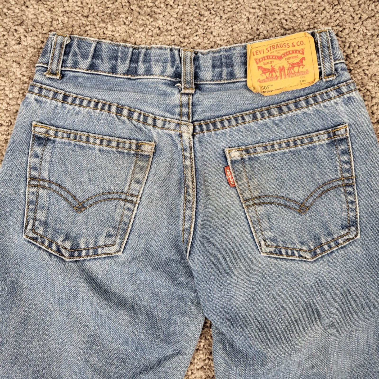 Levi’s Boys 505 Regular Fit Distressed Knee Denim Jeans Size 7 REG Light Wash