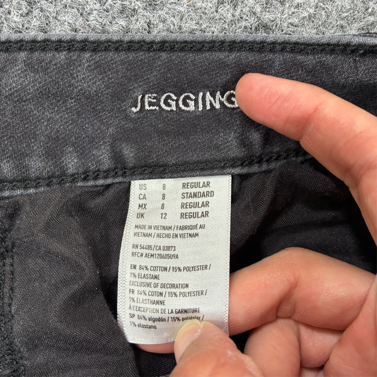 American Eagle Jegging Womens Size 8 Regular Black Denim Super Stretch Low Rise