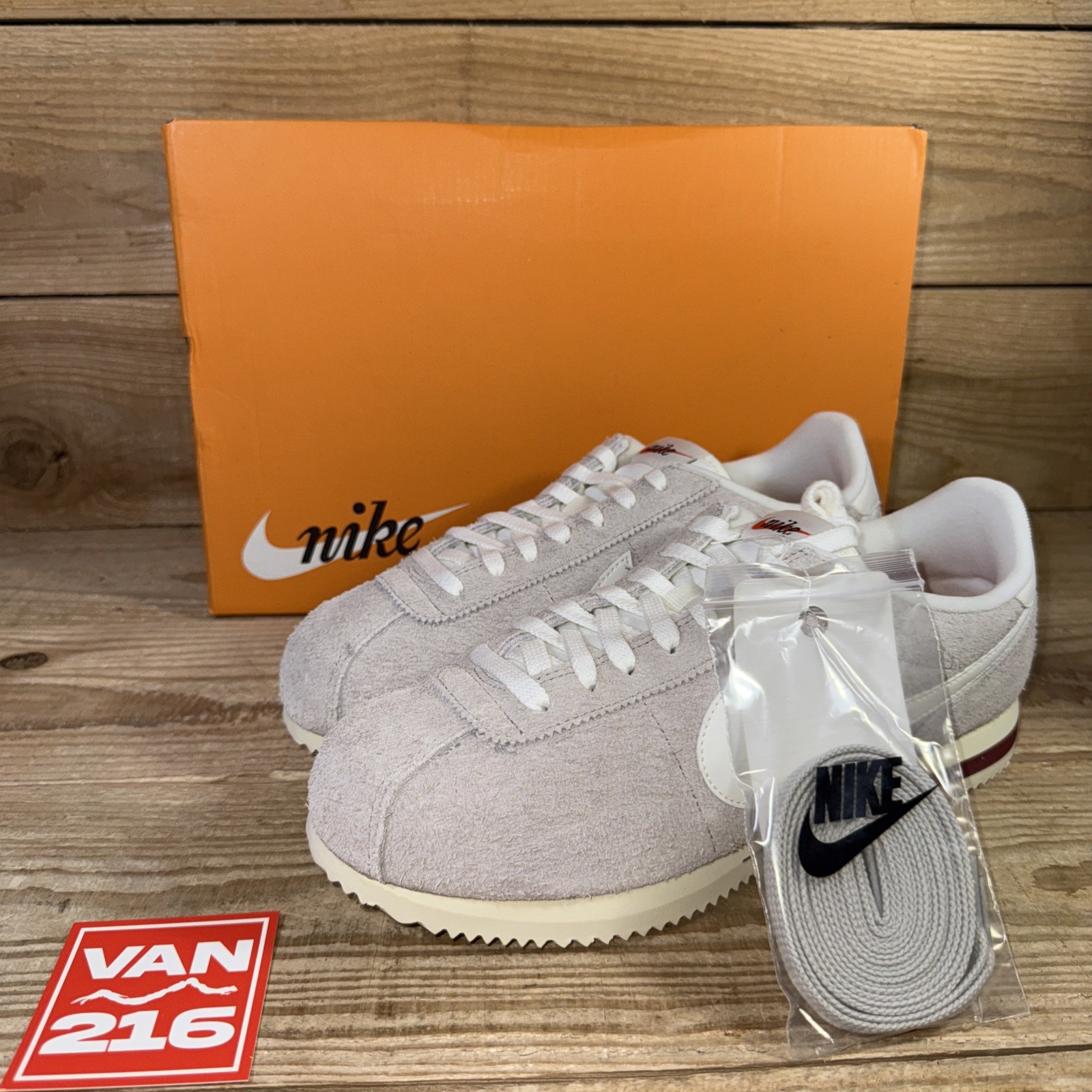 NEW Sz 9-11.5 Nike Cortez SE College Grey Team Red Athletic Shoes: HF3142-001