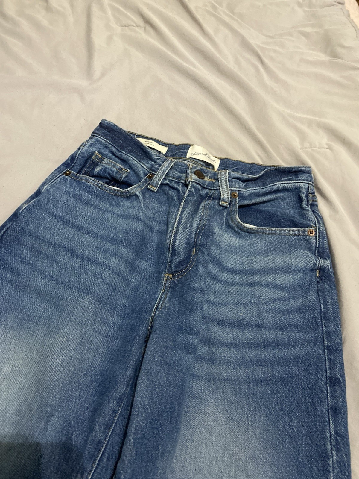 Universal Thread Women’s Denim Blue Jeans 90s Baggy Midrise Size 00S Inseam 27in