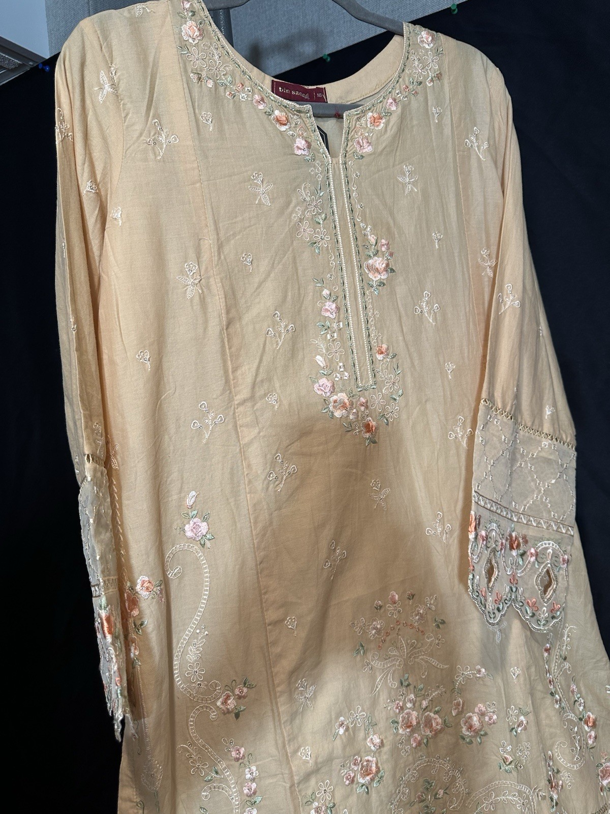 Premium Bin Saeed Brand Lawn Emb Suit 3 PC – Chiffon Dupatta – Large Size – $34