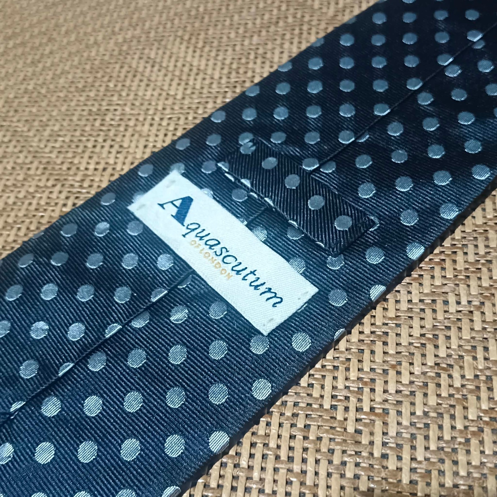 Aquascutum of London Mens Necktie Blue Polka Dot Silk Designer Tie