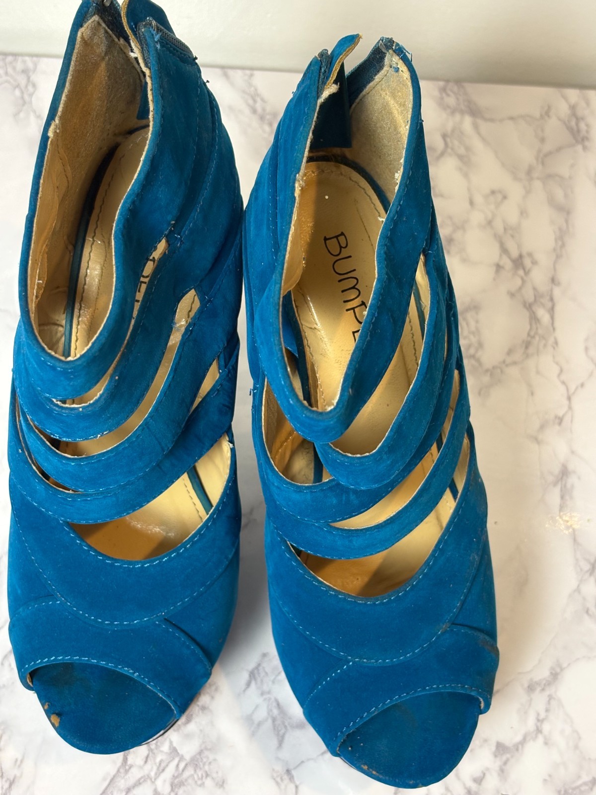 Women’s Bumper Blue Velvet PU Platform Wedged Like Heels Size 6.5