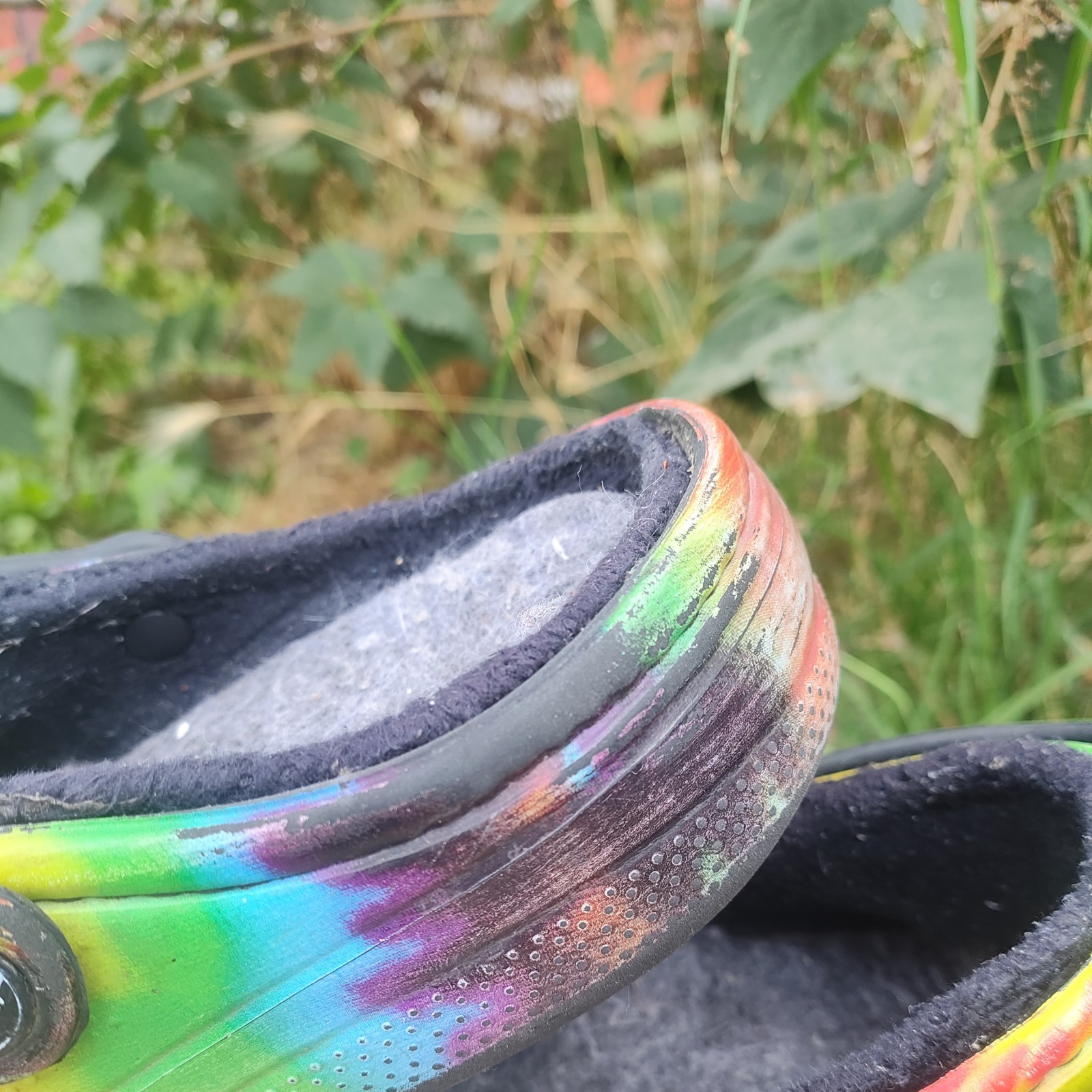 Crocs – Dual Comfort Fleece Lined Tye Tie Dye Clogs Men’s 9 Womens 11