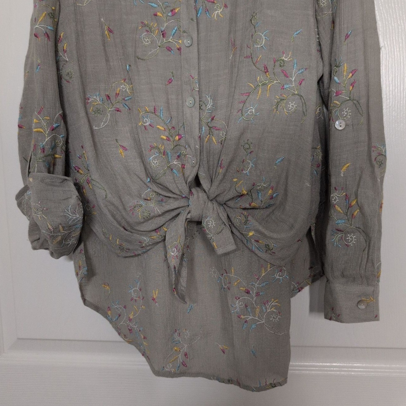 Olive Hill Embroidered Floral Shirt Womens Size Medium Boho Cottagecore Casual