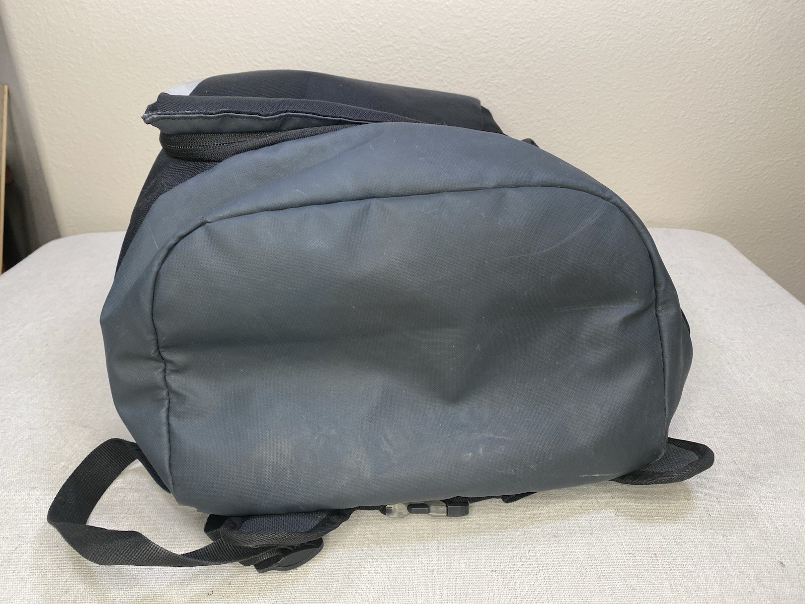 Nike Elite Backpack Black Anthracite and Metallic Silver CA #05553 – Used