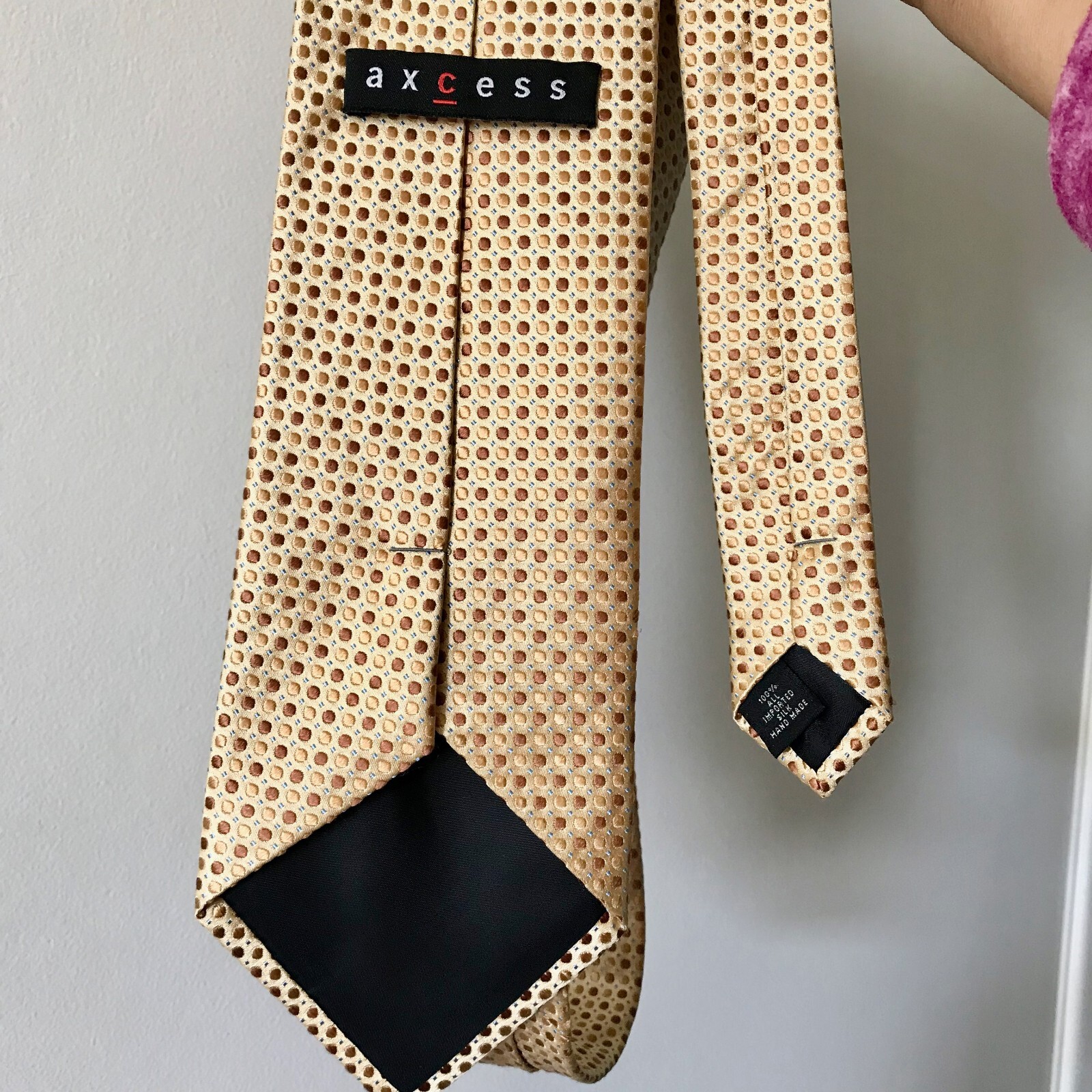 Men Tie Axcess A Handmade Neck Tie 100% Silk, Excellent Condition