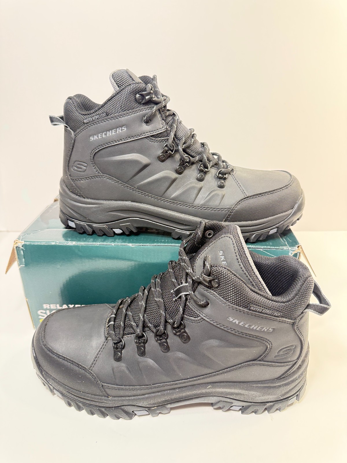 11. Skechers USA Relaxed Fit: Relment-Daggett Men’s Boot, 8.5 D(M) US, Black
